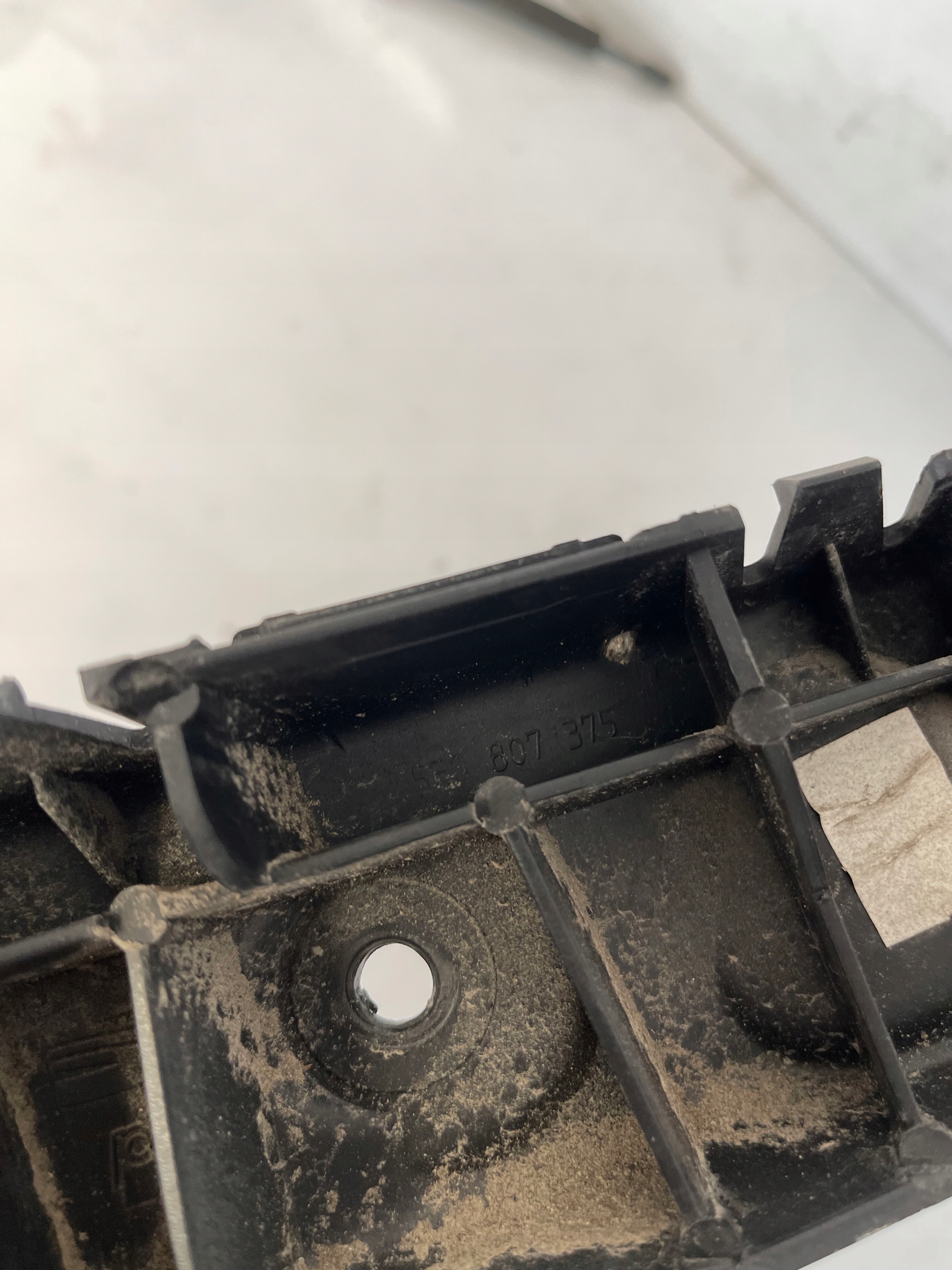 SEAT LEON III bumper bracket left rear part 5E0807375