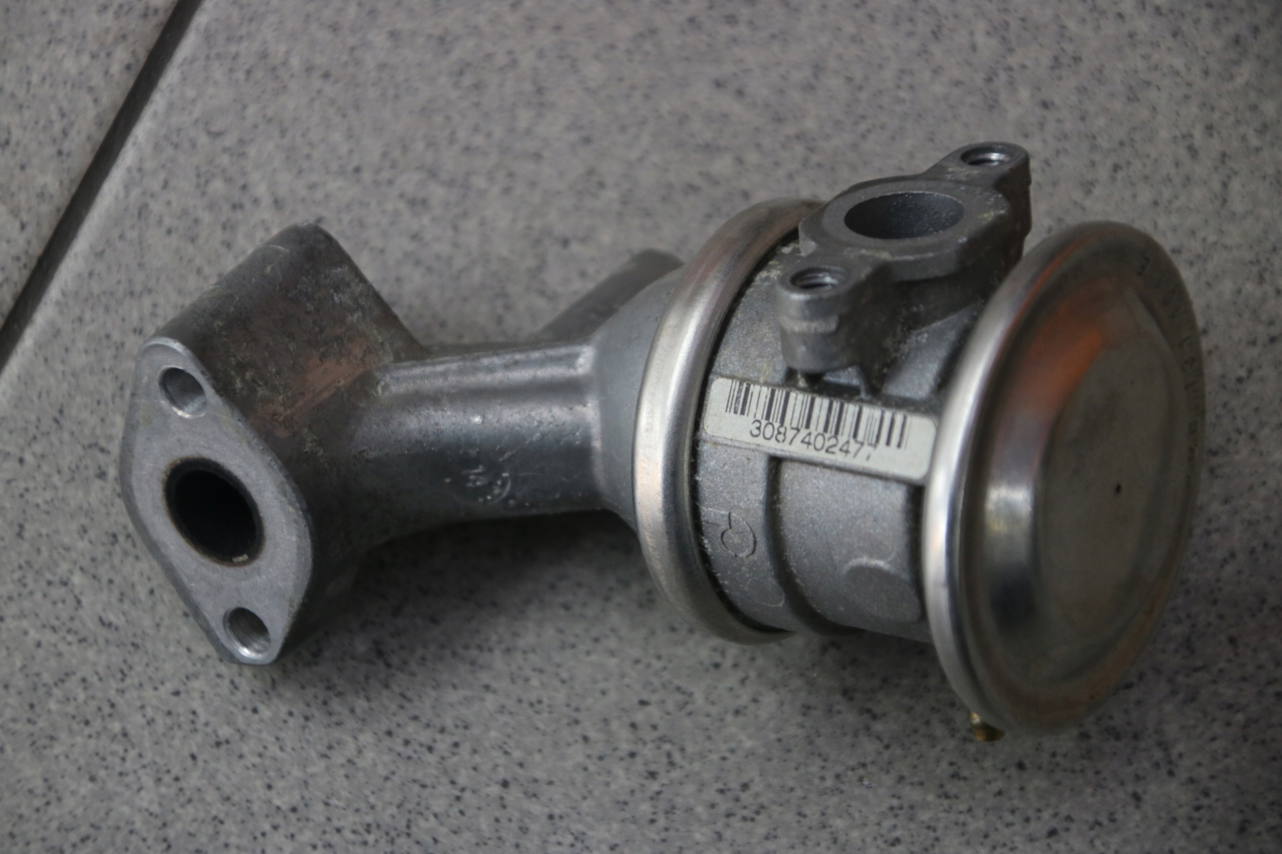 AUDI A6 C7 A8 D4 3,0 TFSI AGR-Ventil 06E131101E