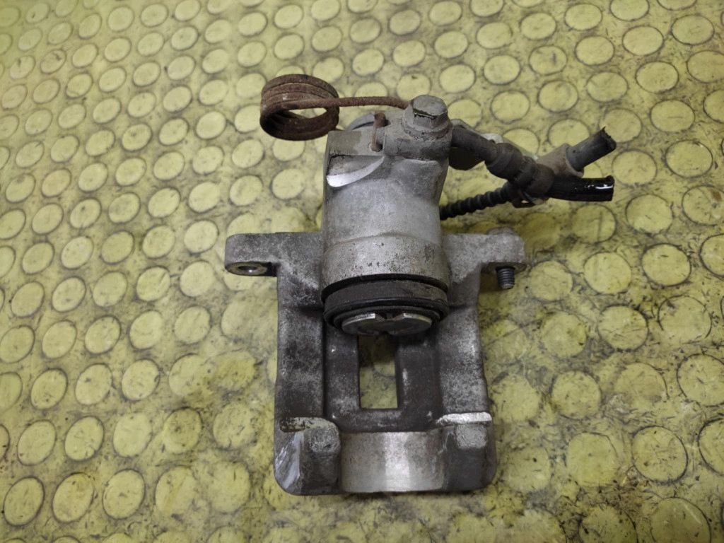 AUDI A3 8L caliper brake left rear part