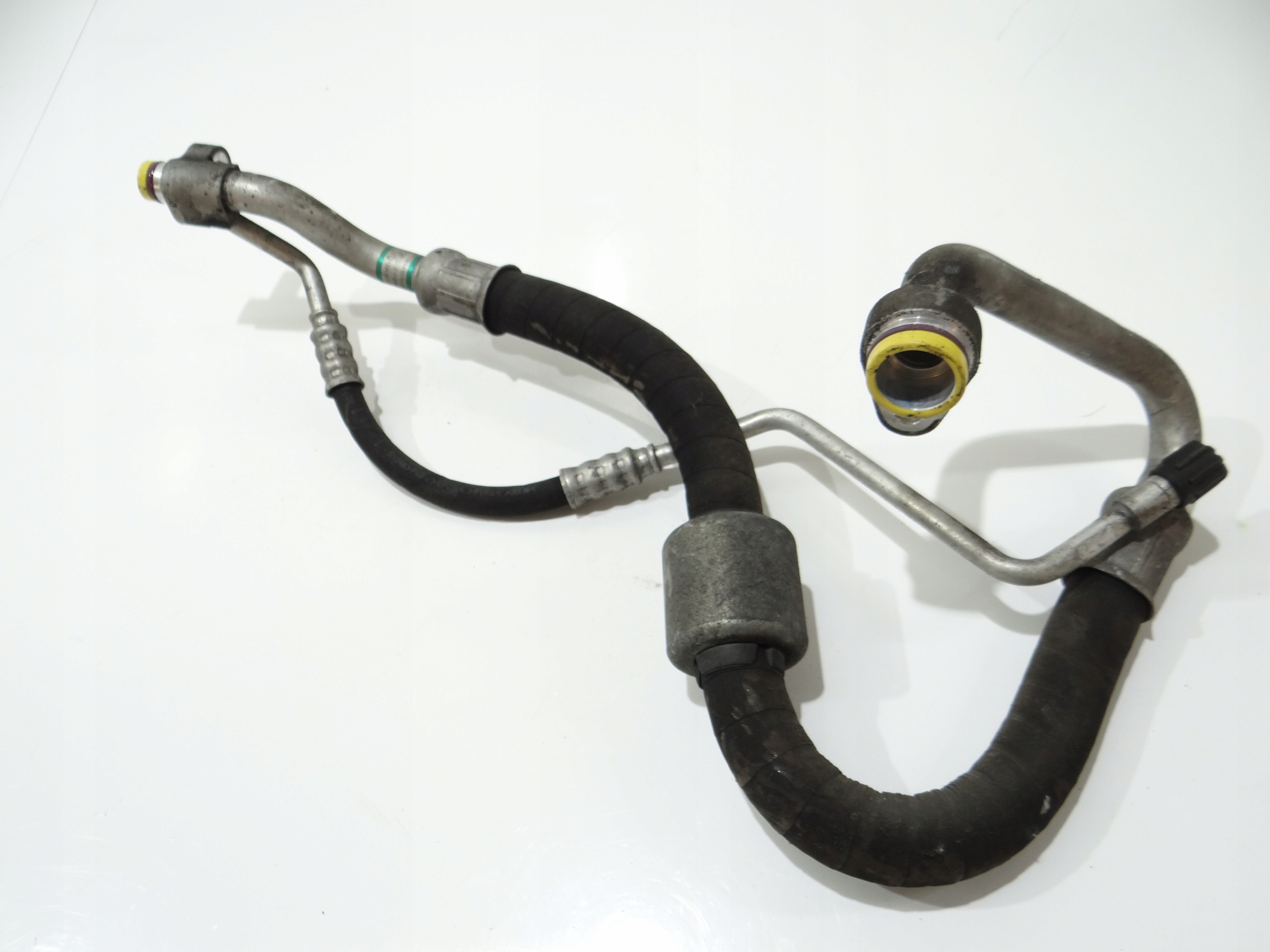 vedení hadice klimatizaci BMW E90 E91 N47 2.0D 9168365