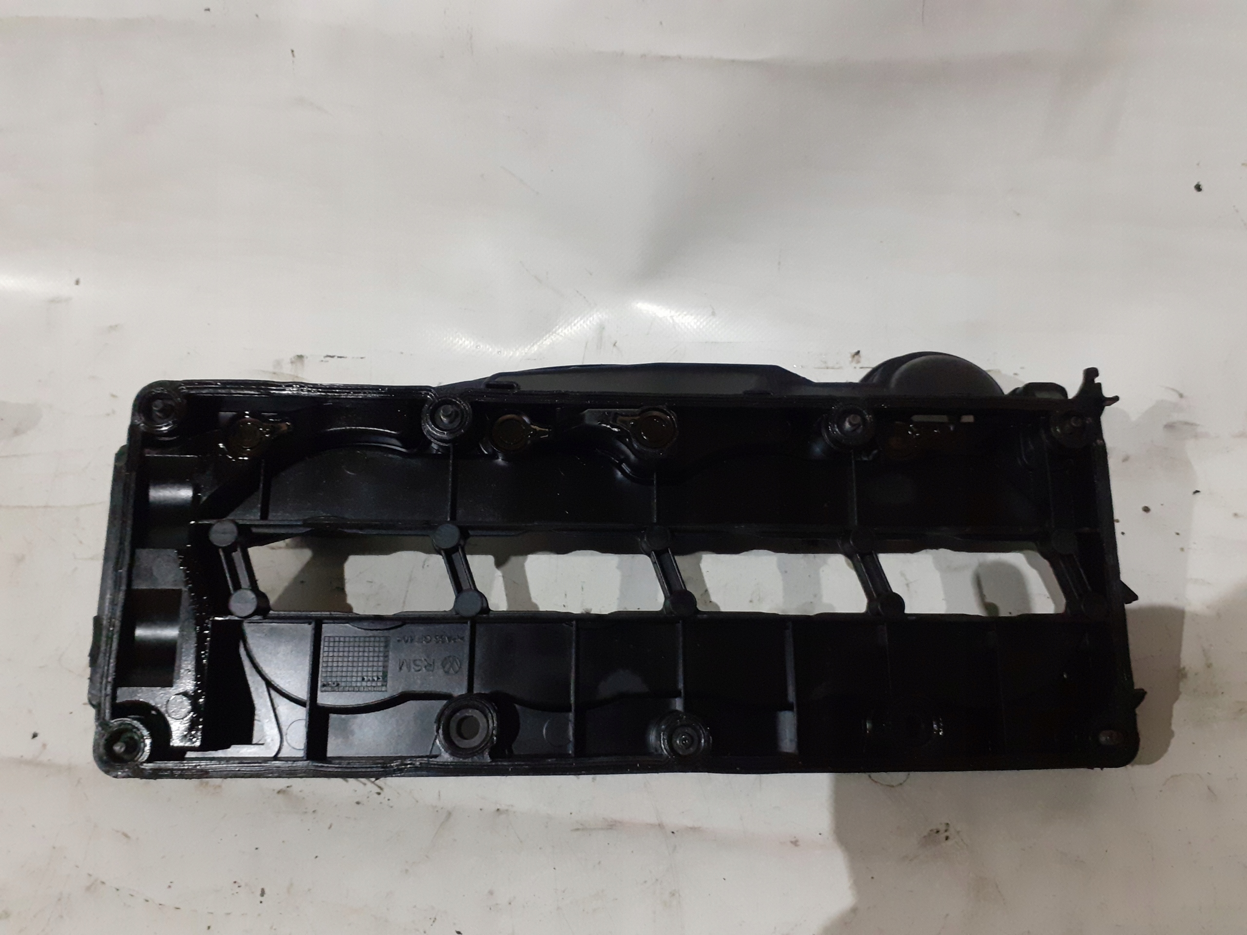 Abdeckung der Ventile AUDI A4 B8 2.0 TDI CAG
