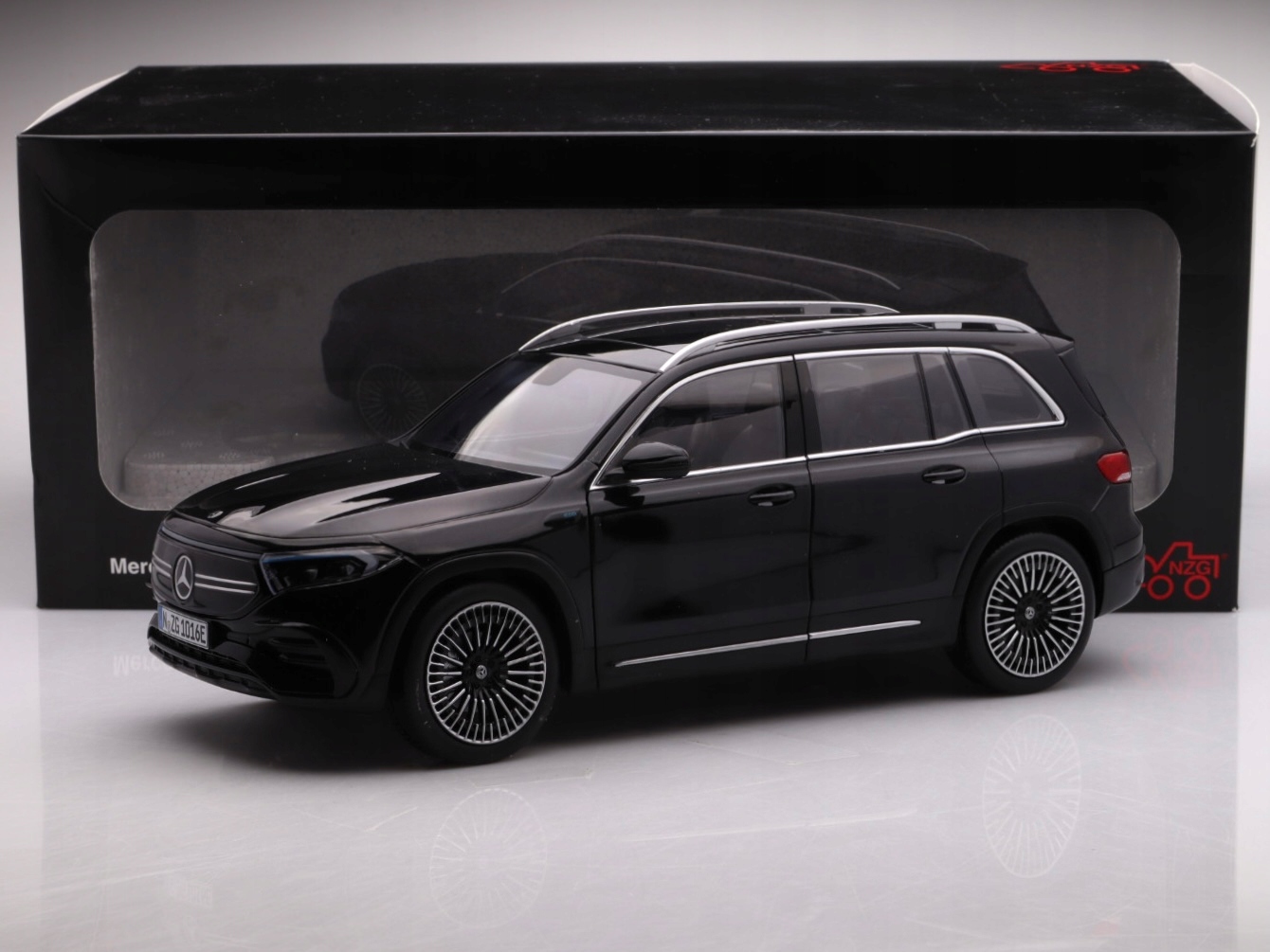 Mercedes-Benz Eqb 2021, black metallic Nzg 1:18