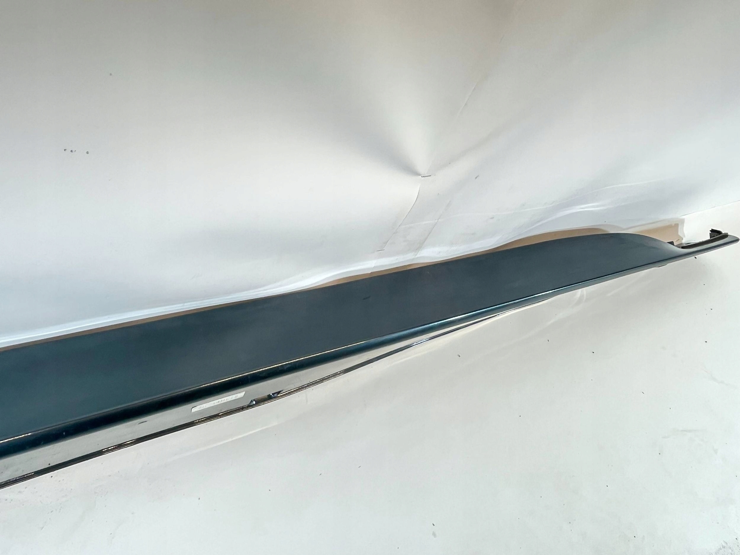 moulding threshold side right side Cupra Born 10E853856A