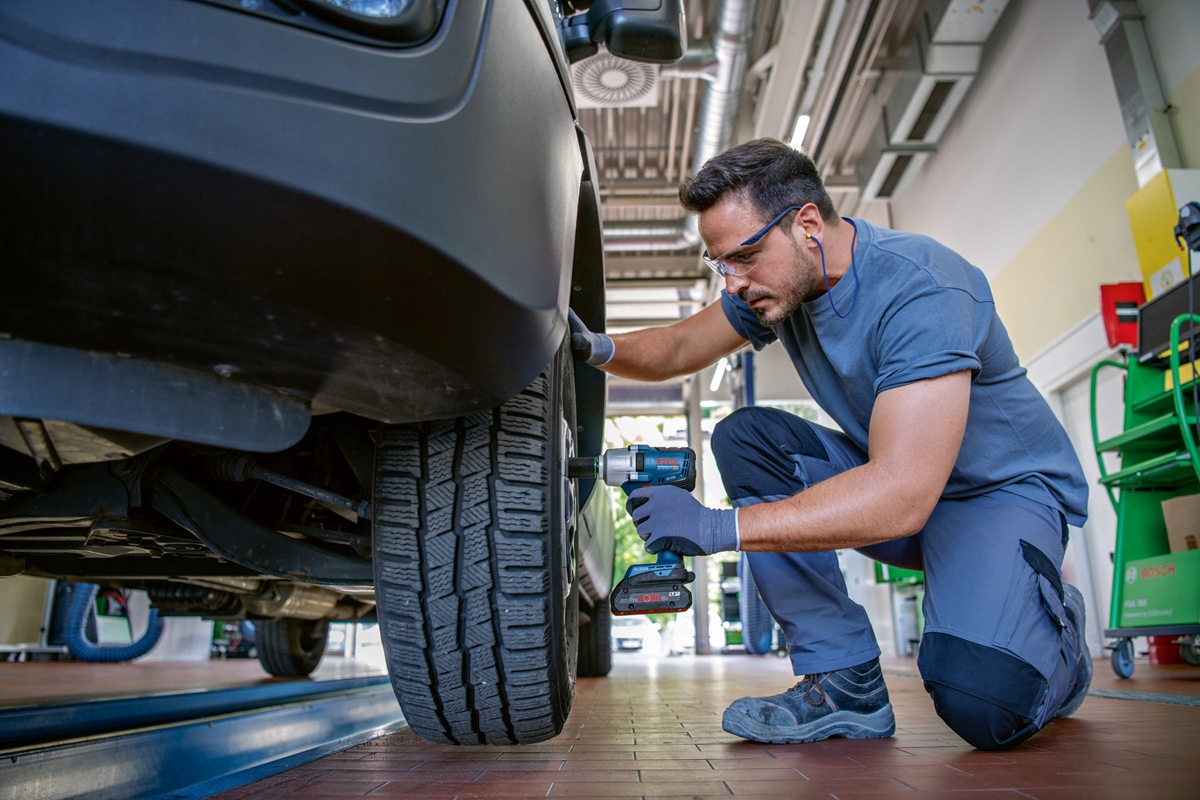 BOSCH GDS 18V-450 PC klucz udarowy 450Nm 1/2'' 18V 2x4,0Ah L-BOXX Rozmiar trzpienia 1/2''