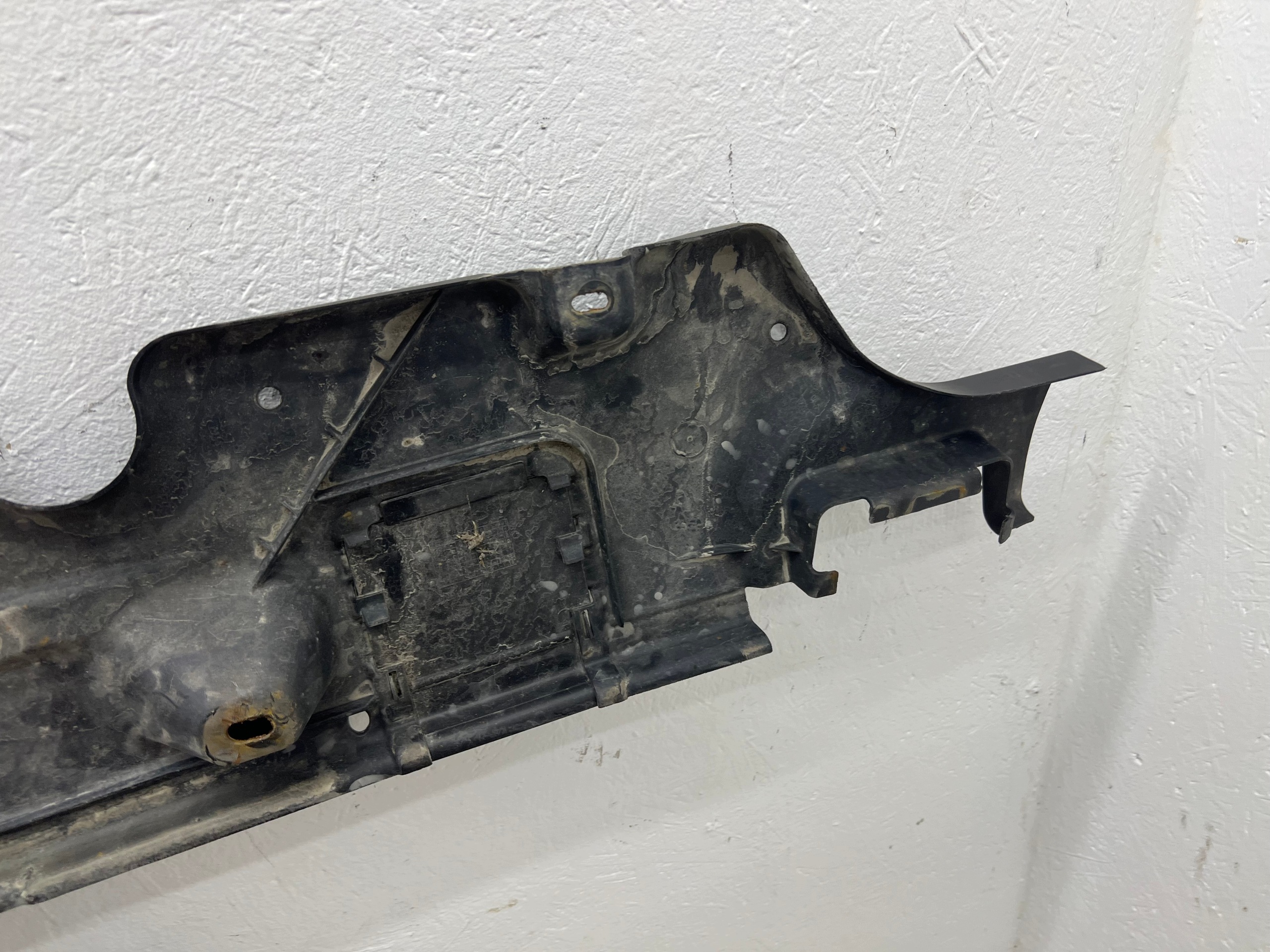 PORSCHE CAYENNE und abdeckung blende abdeckung unterfahrschutz links 7L0825211B