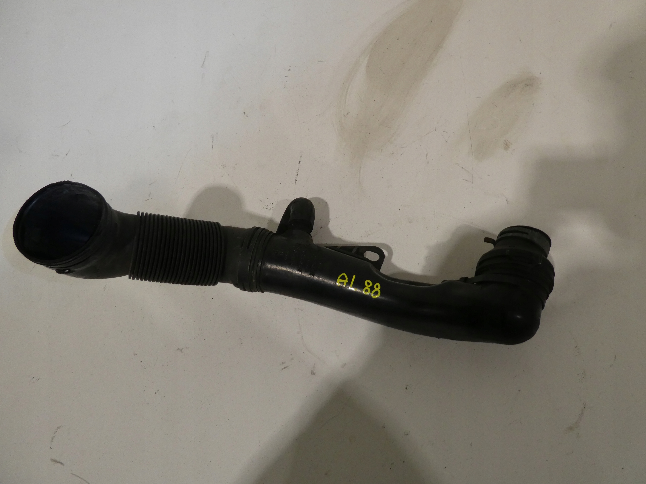 trouba hadice intercoolera VW 2.0 TDI 7M3129656