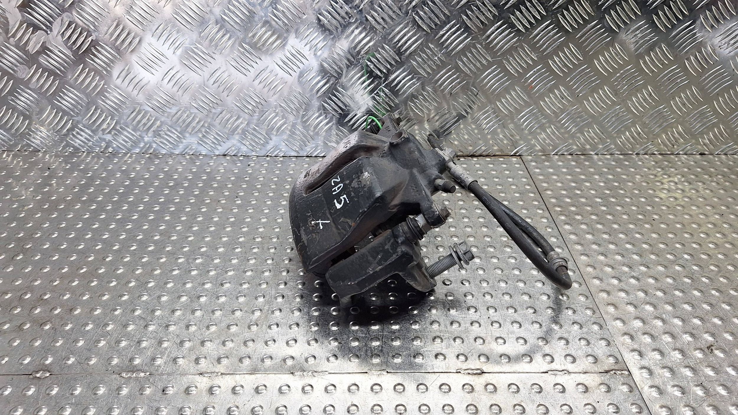 caliper brake left front 5Q0105EB AUDI S3 A3 8V