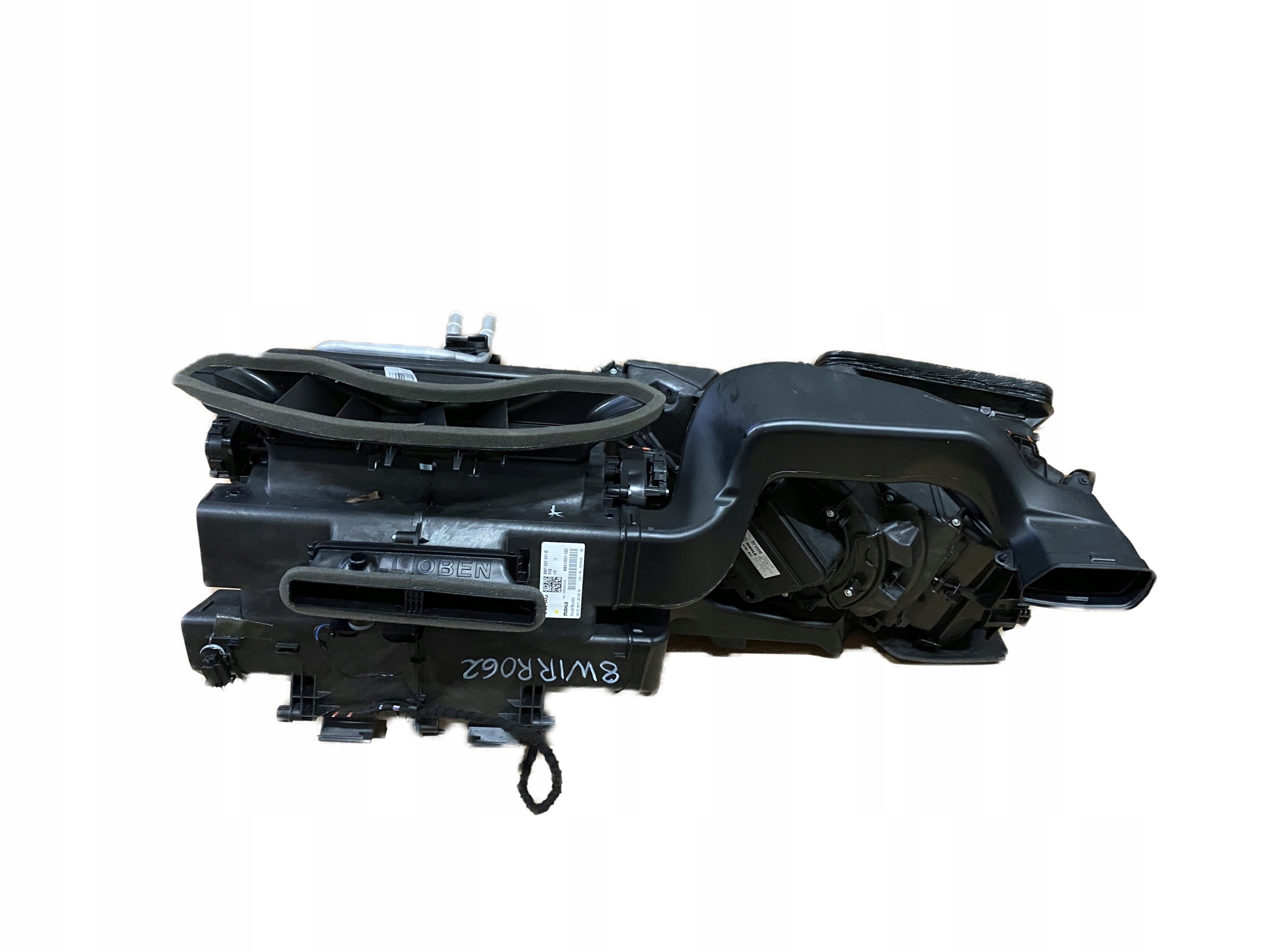 AUDI A4 A5 8W B9 нагреватель 8W1820001D