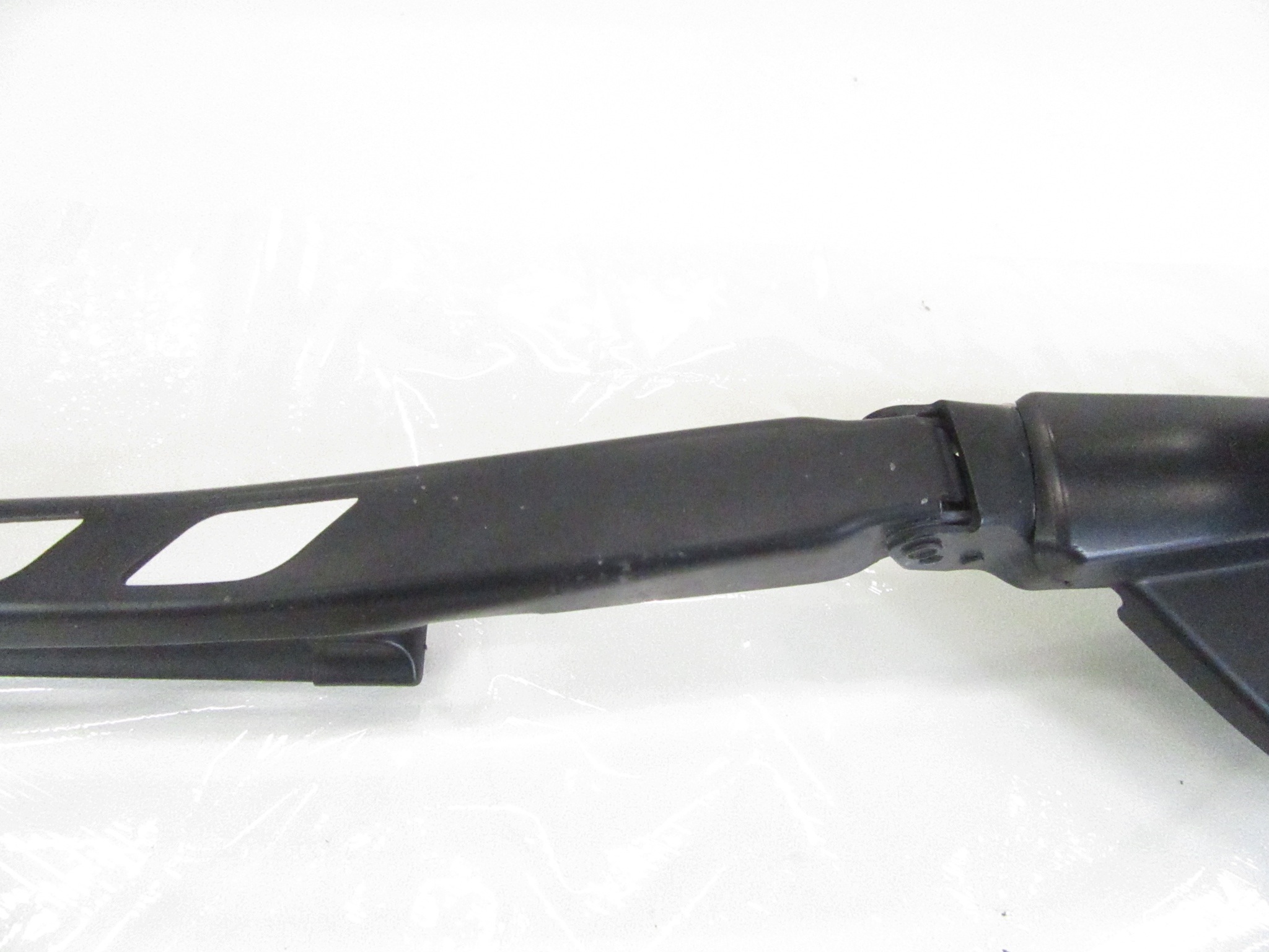 wiper arm right front BMW e60 e61 sedan KOMBI EUROPA