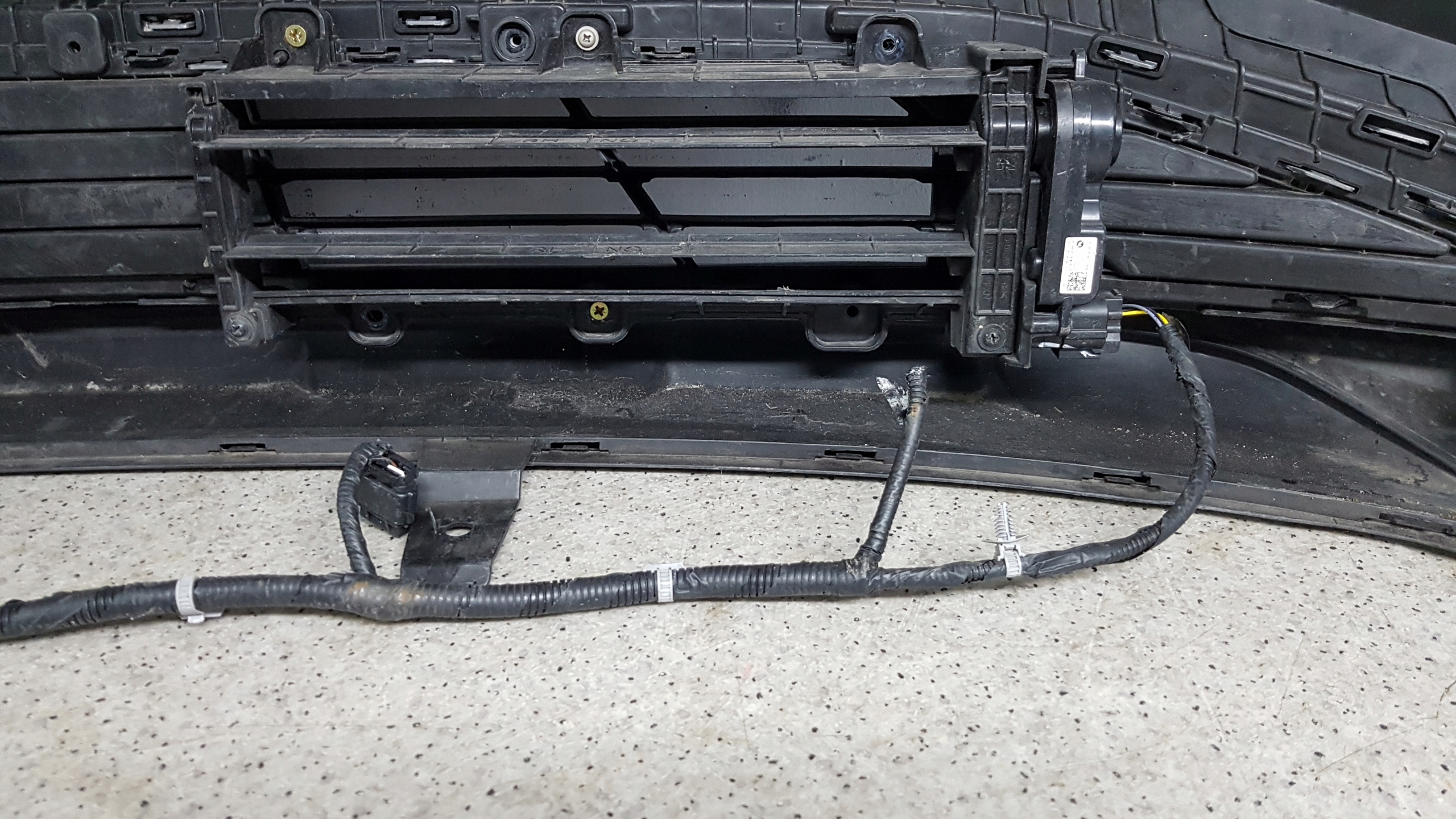 HYUNDAI TUCSON IV 2020 - Z blinds bumper front 8572
