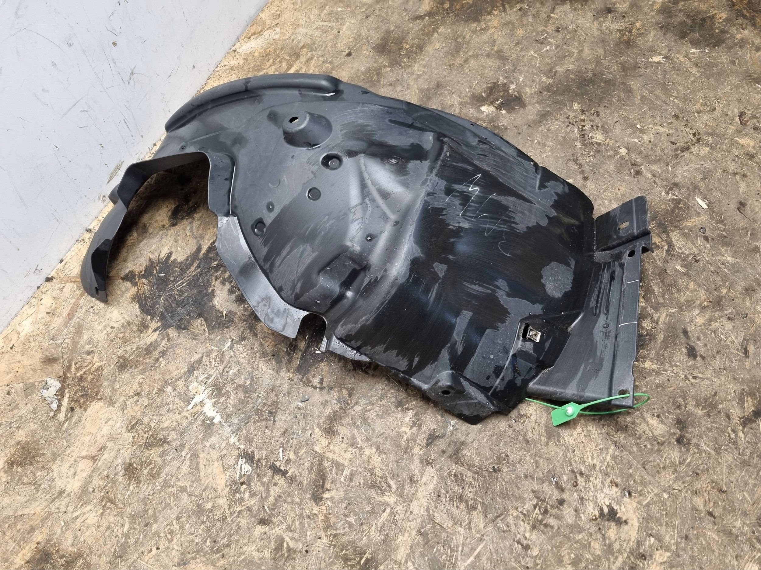 mudguard right front rear part 7059378 BMW 3 E90 E91