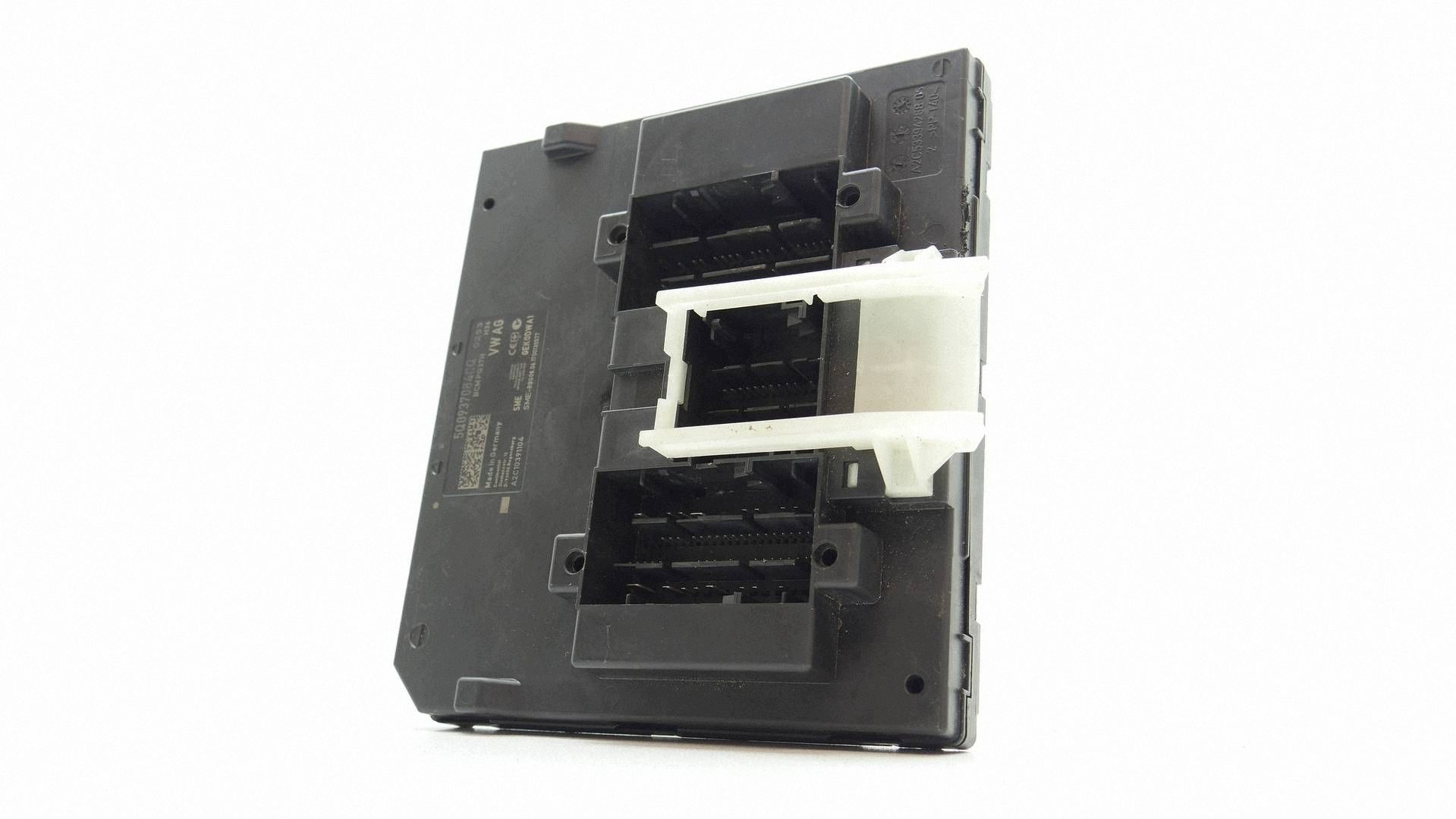 module control unit KOMFORTU 5Q0937084CQ SKODA OCTAVIA III 5E 18R