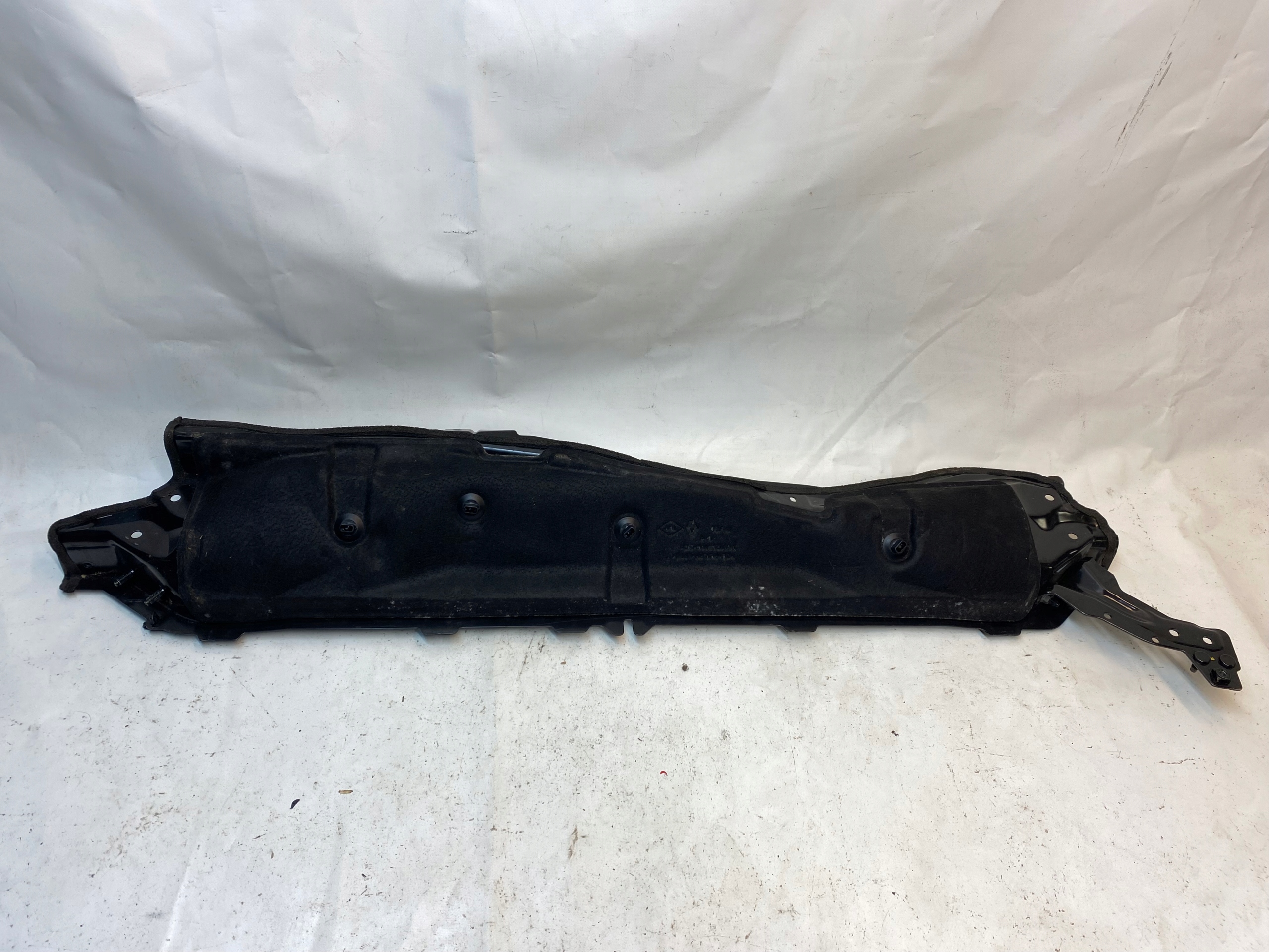 RENAULT KADJAR torpedo lower metallic
