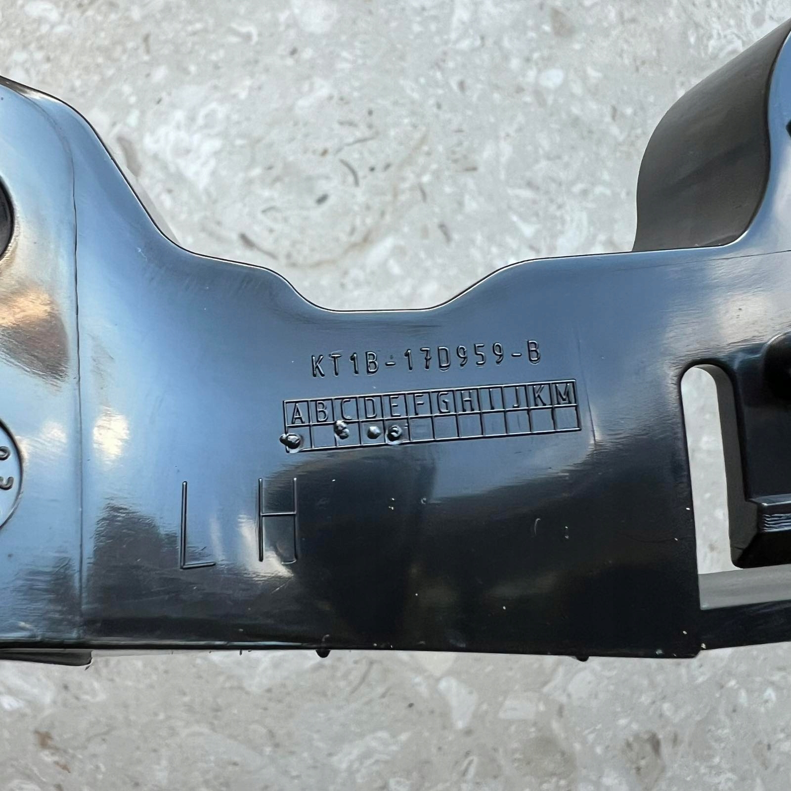 FORD TRANSIT CONNECT MK2 18- front right console of a bumper KT1B-17D958-B