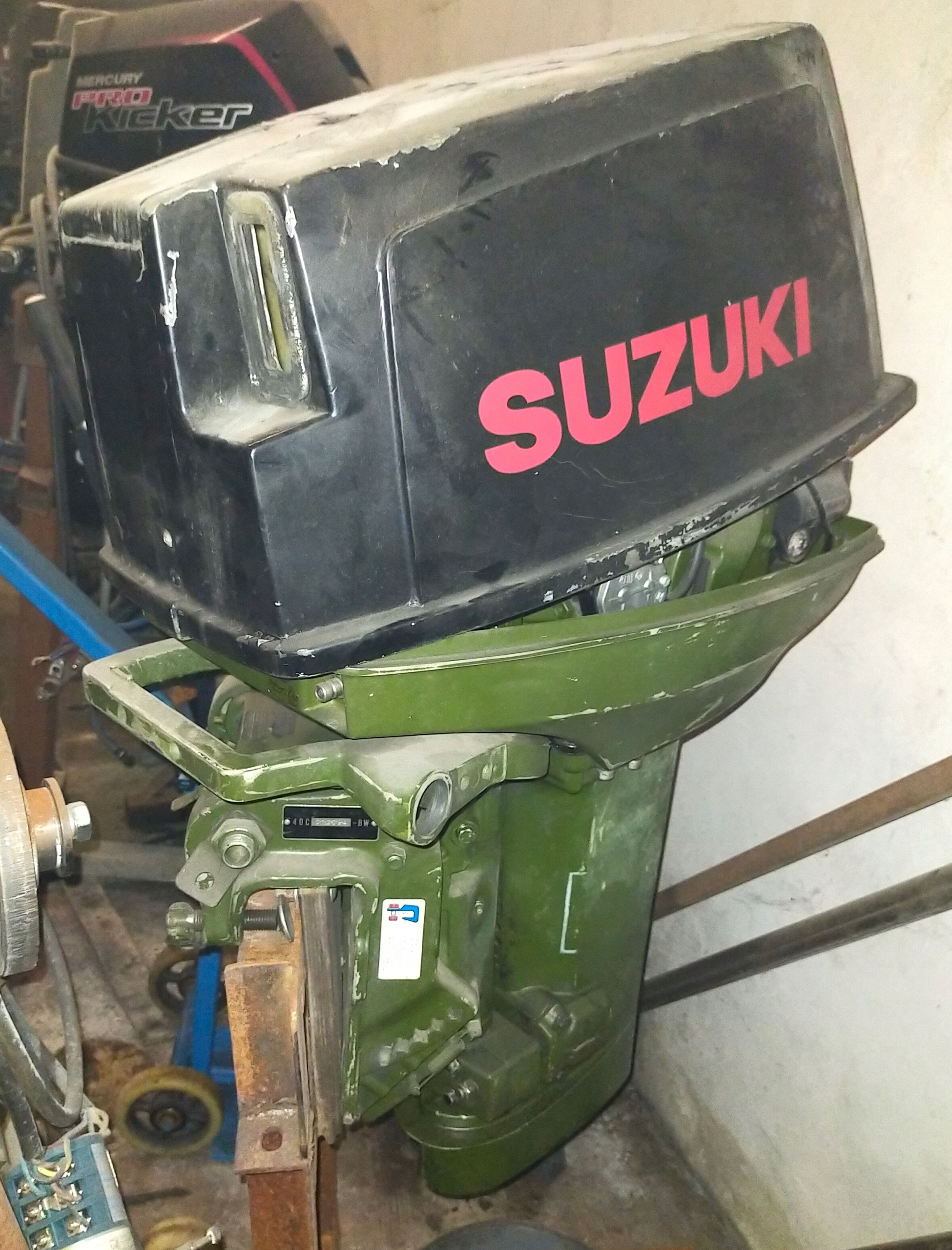 Silnik Suzuki DT40 Czapka obudowa górna części