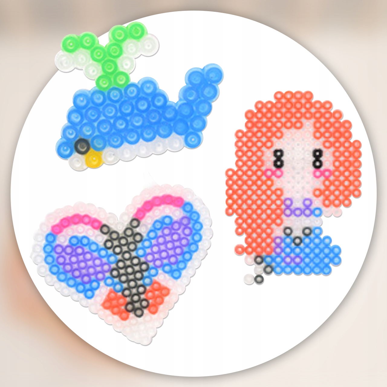 KORALIKI DO PRASOWANIA 7500 SZT NEONOWE ŚWIECĄ W CIEMNOŚCI SZABLONY Wiek dziecka 6 lat +