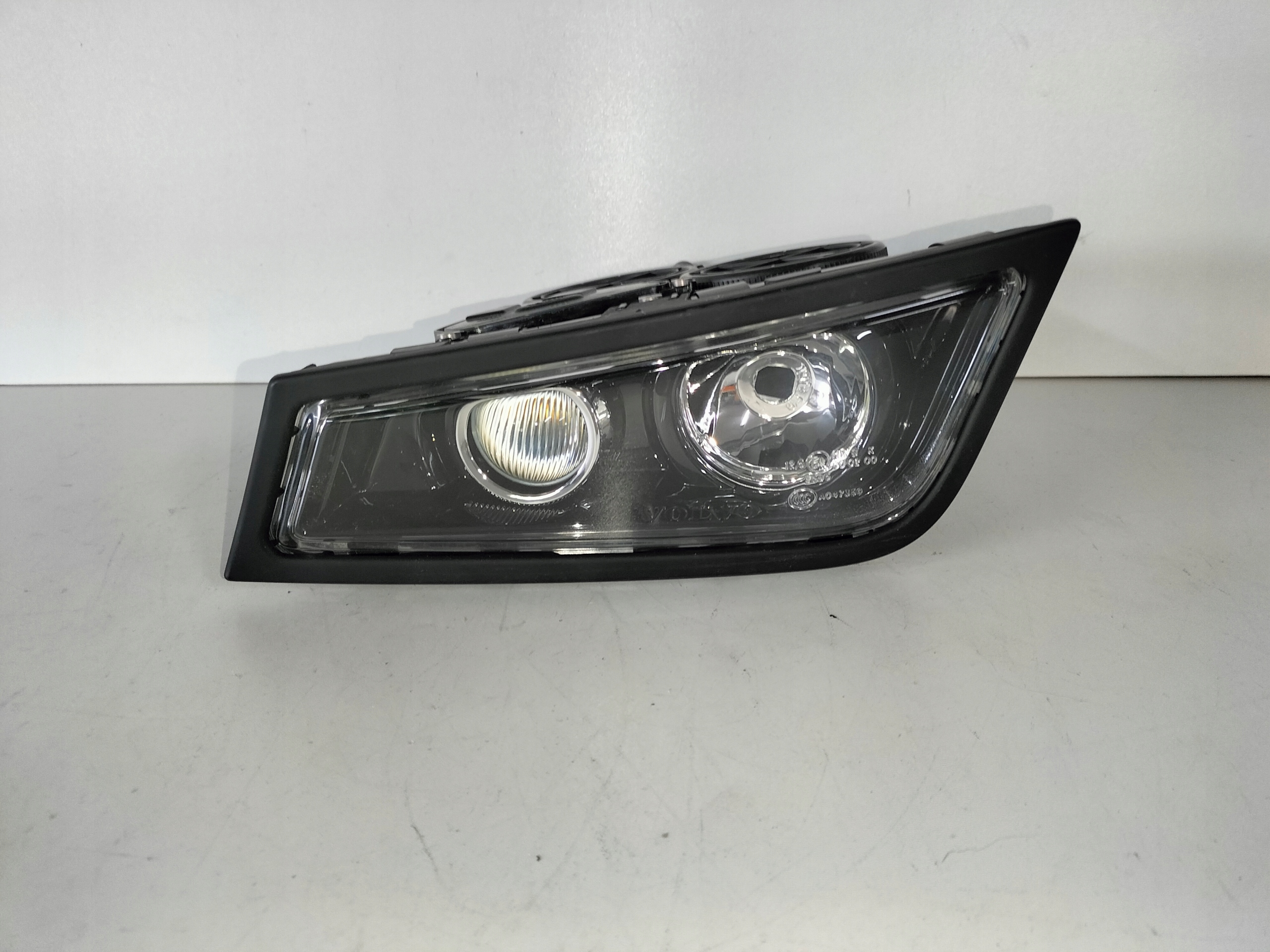 fog light light left VOLVO FH3 FM 08