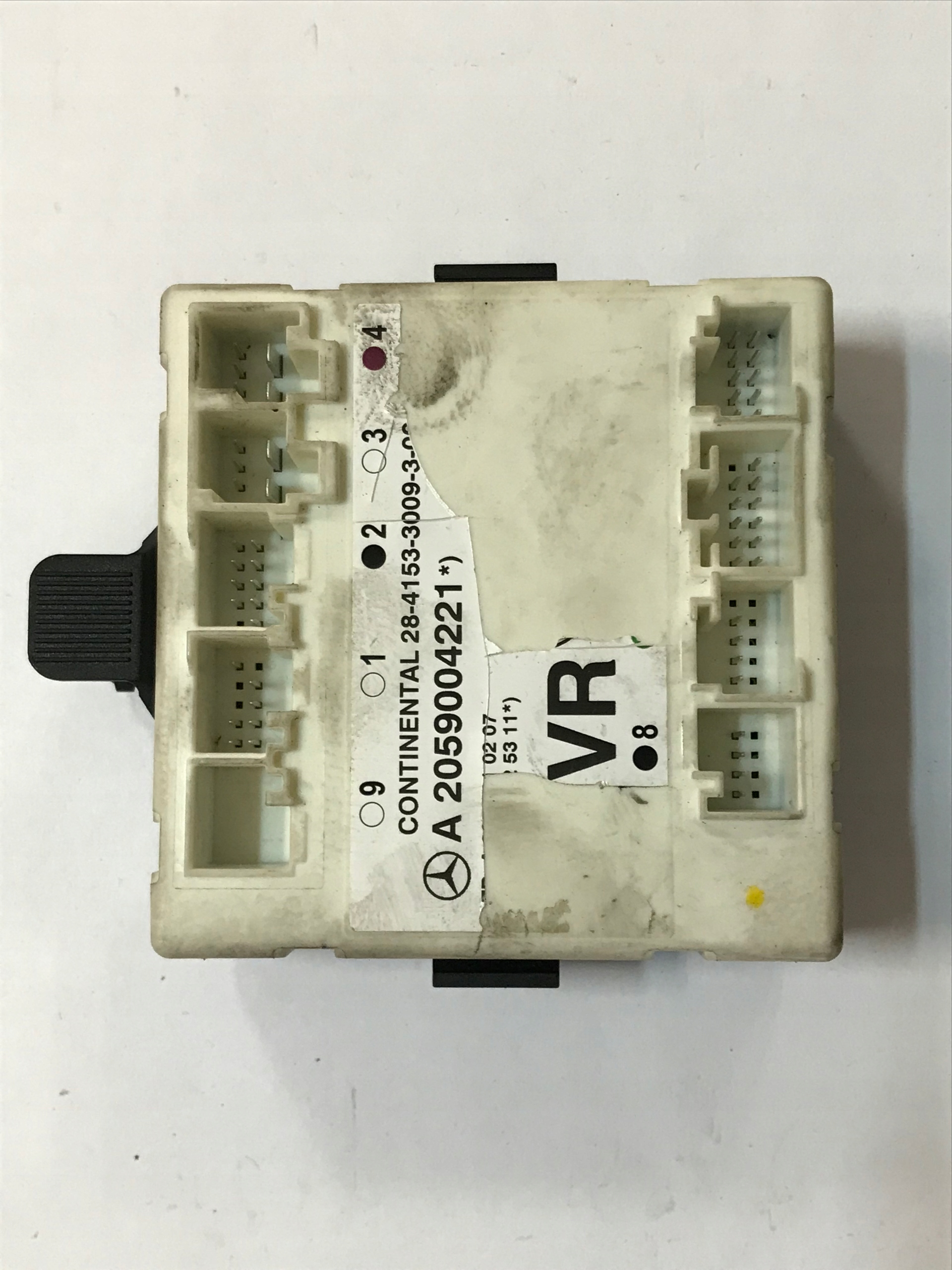 Mercedes Benz OE A2059004221