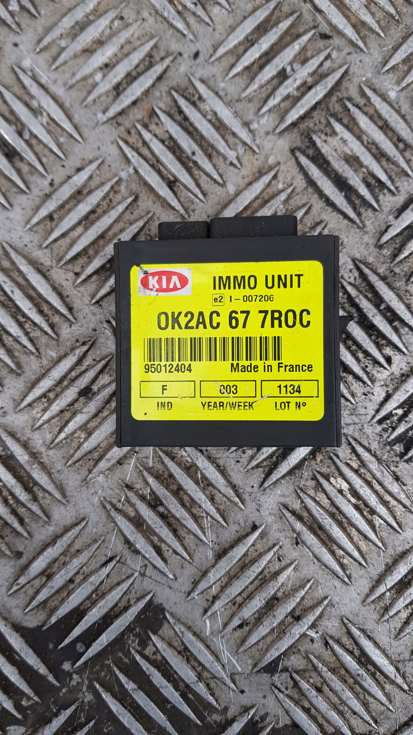 KIA CARNIVAL IMMO IMMOBILIZER 0K2AC677R0C modulo