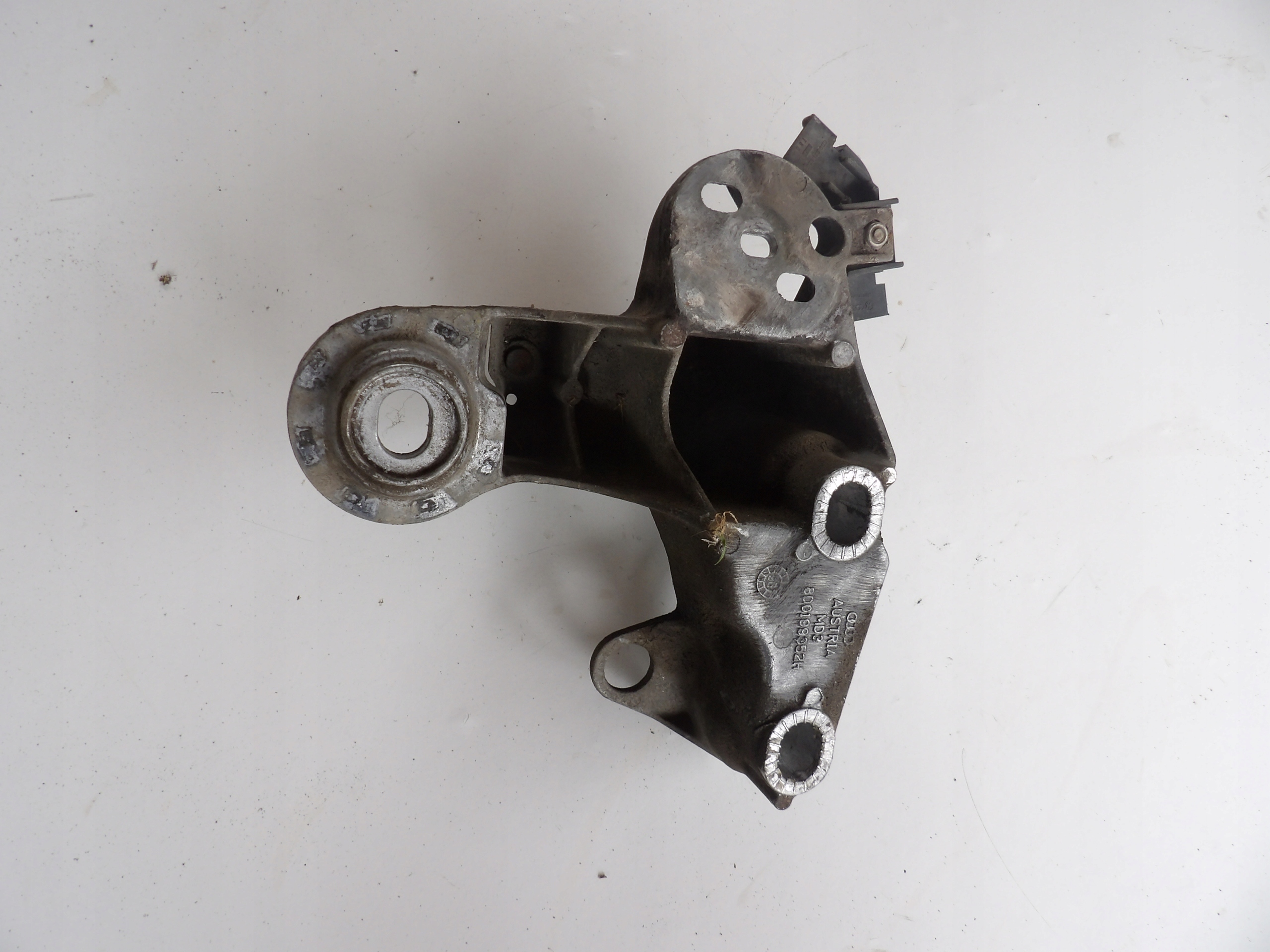 AUDI A4 B5 1.6 8V ADP engine mount right