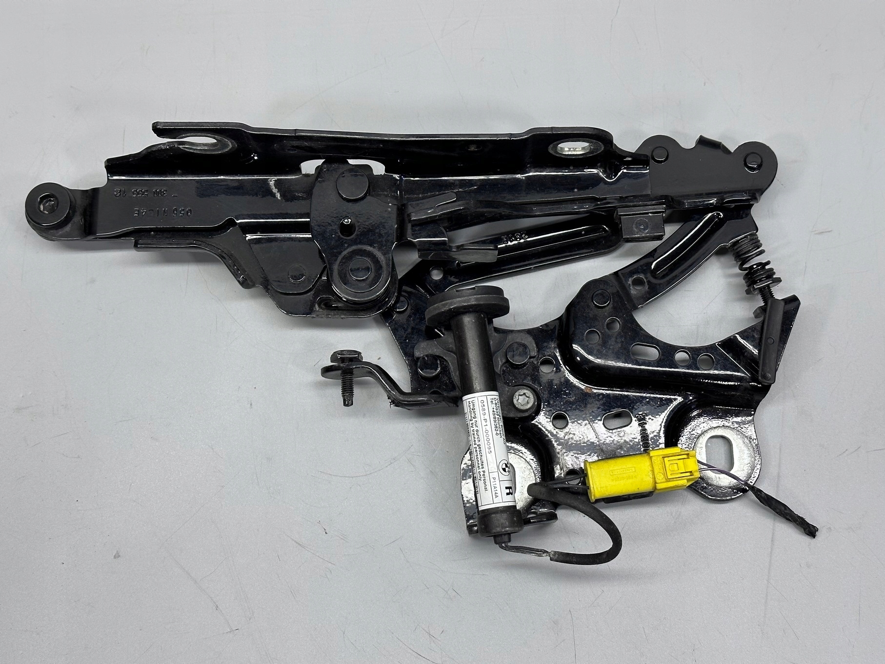 7300566 7300582 - MINI COOPER F55 F56 петля капота правая + картридж A94