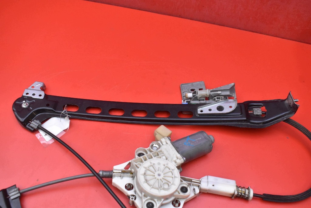 window regulator right rear part A2198200642 MERCEDES CLS C219 04-10