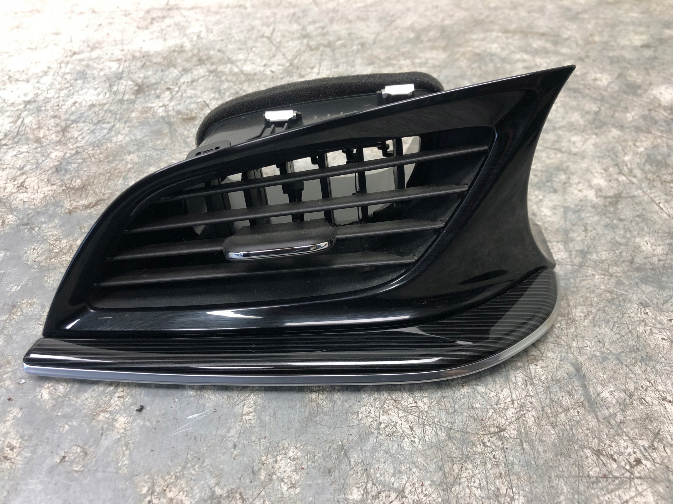 grid air conditioning devices left OPEL INSIGNIA B KOMBI 39017275