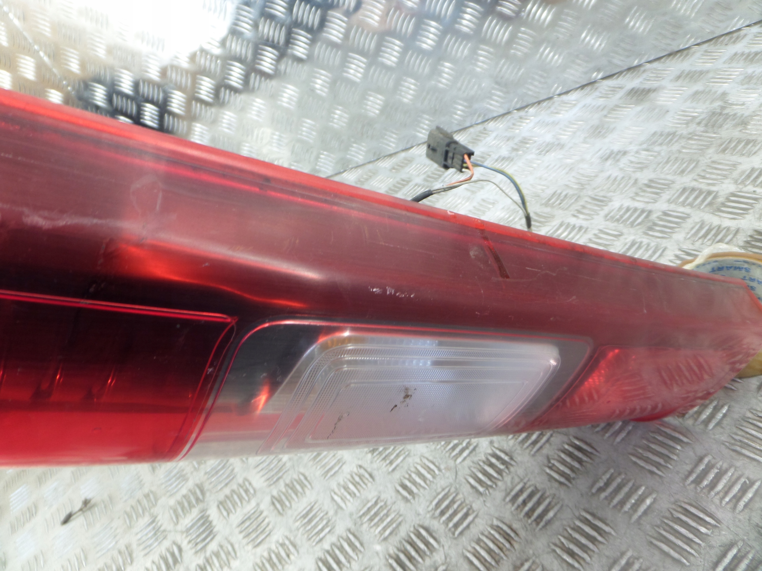 light left rear part TRAFIC III 265556737R original