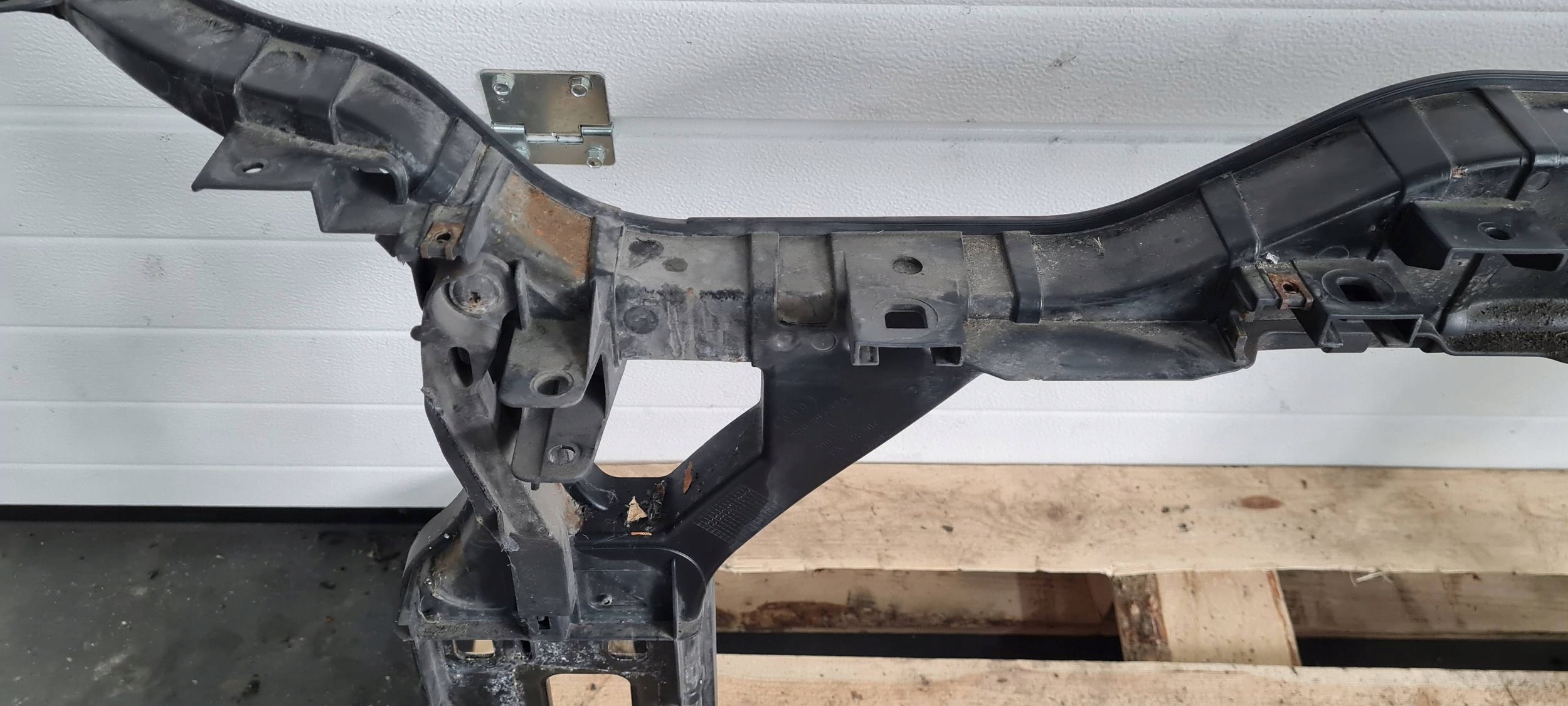 Q5 8R support panel for radiators pillar iron 8R0805594 8R0805594B