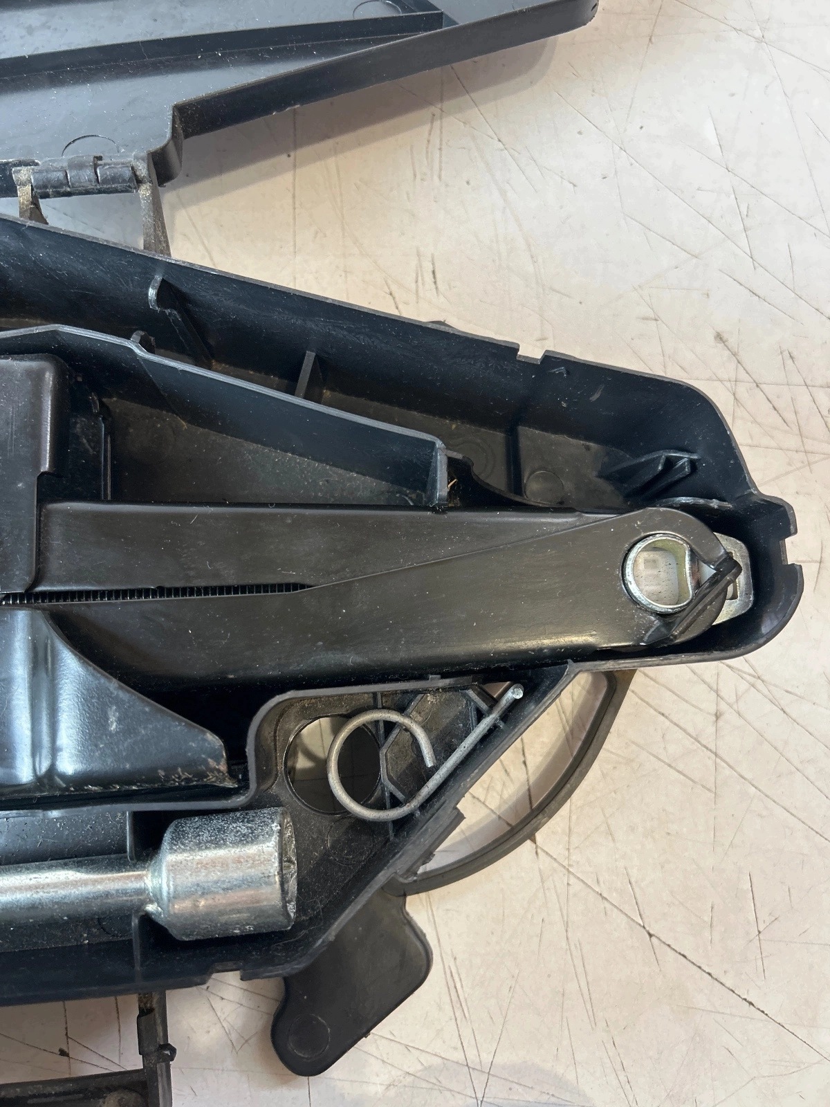 Cric Wklad Roues de la roue de secours Renault Trafic II Vivaro A