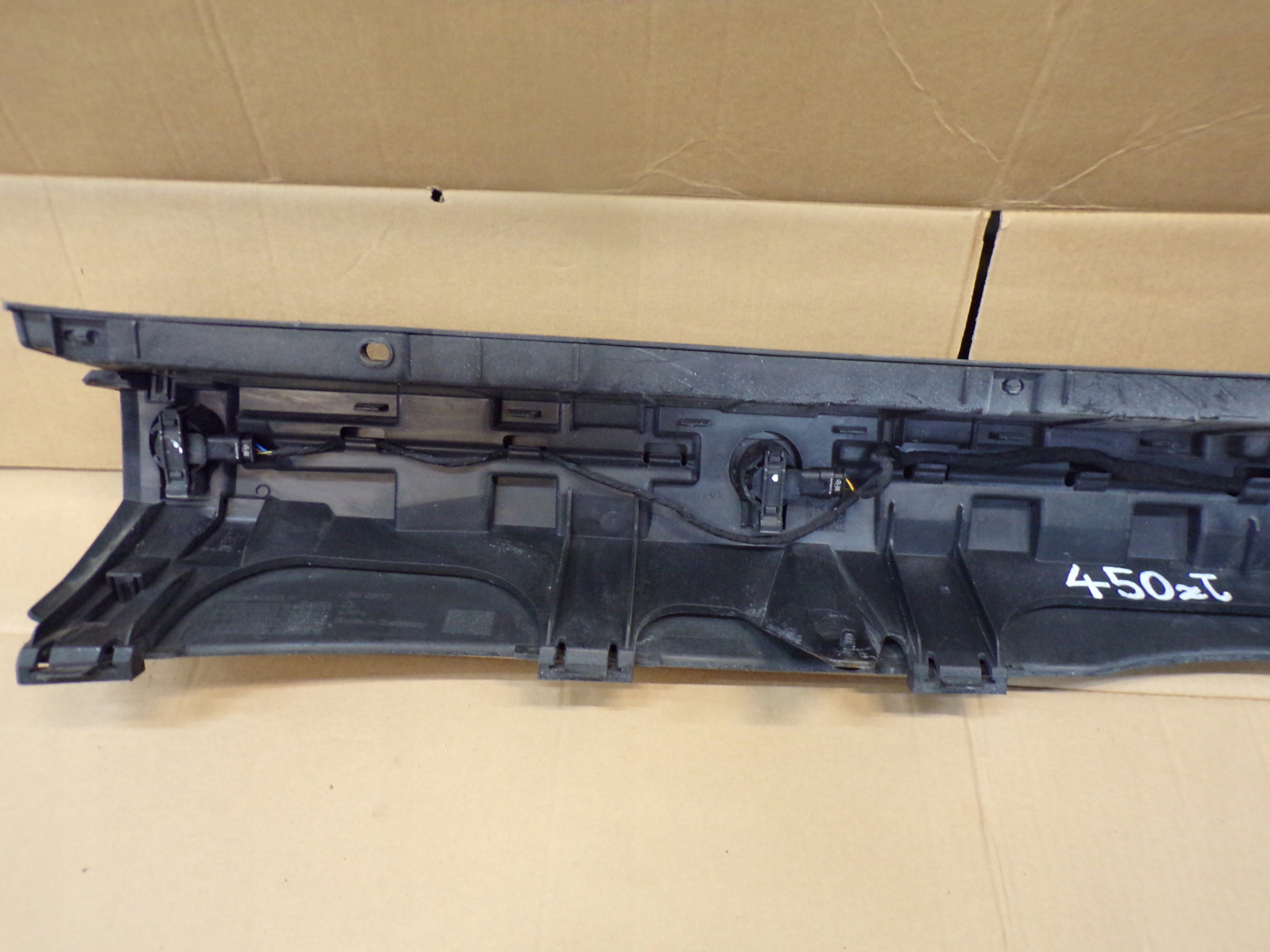 VW CRAFTER SPRINTER 906 06- bumper rear Z PDC below LAKIER