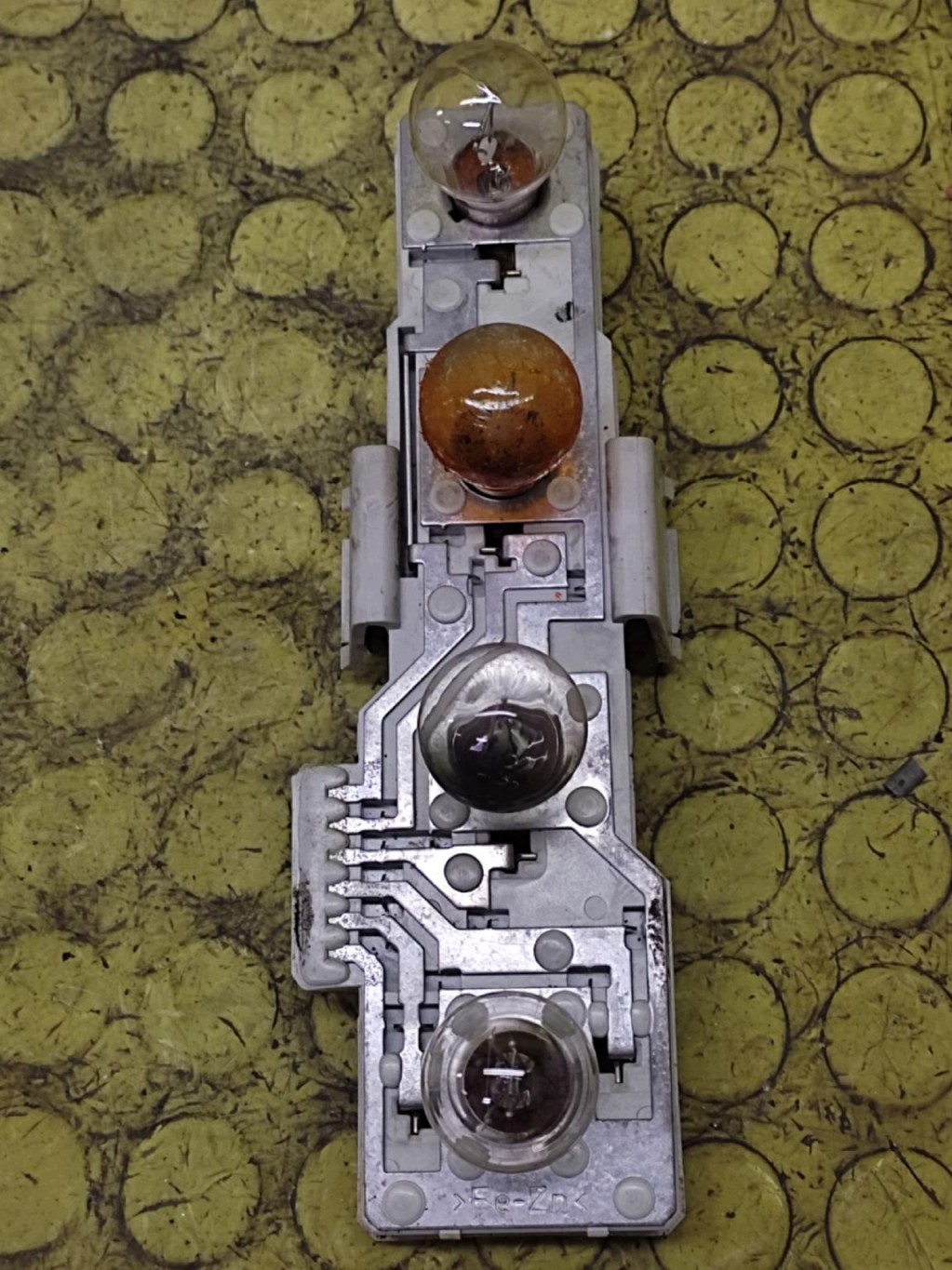 SKODA OCTAVIA and light left rear part 1U6945095