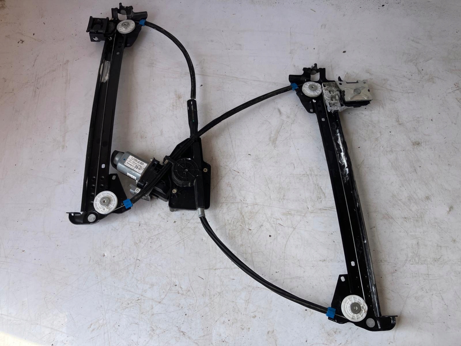 window regulator right front TESLA MODEL S