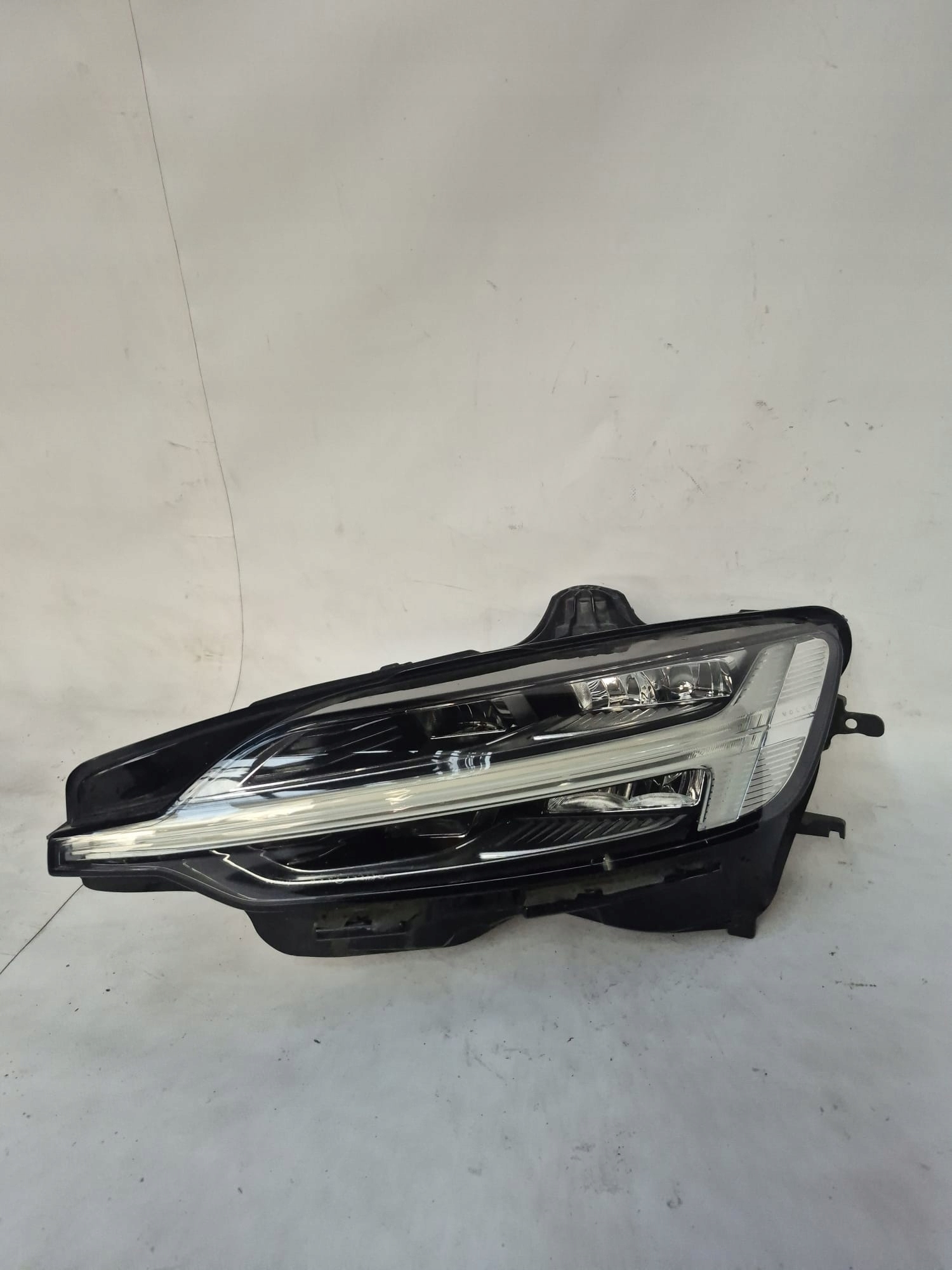 VOLVO V60 II S60 III 18- light left front front FULL LED 32404685