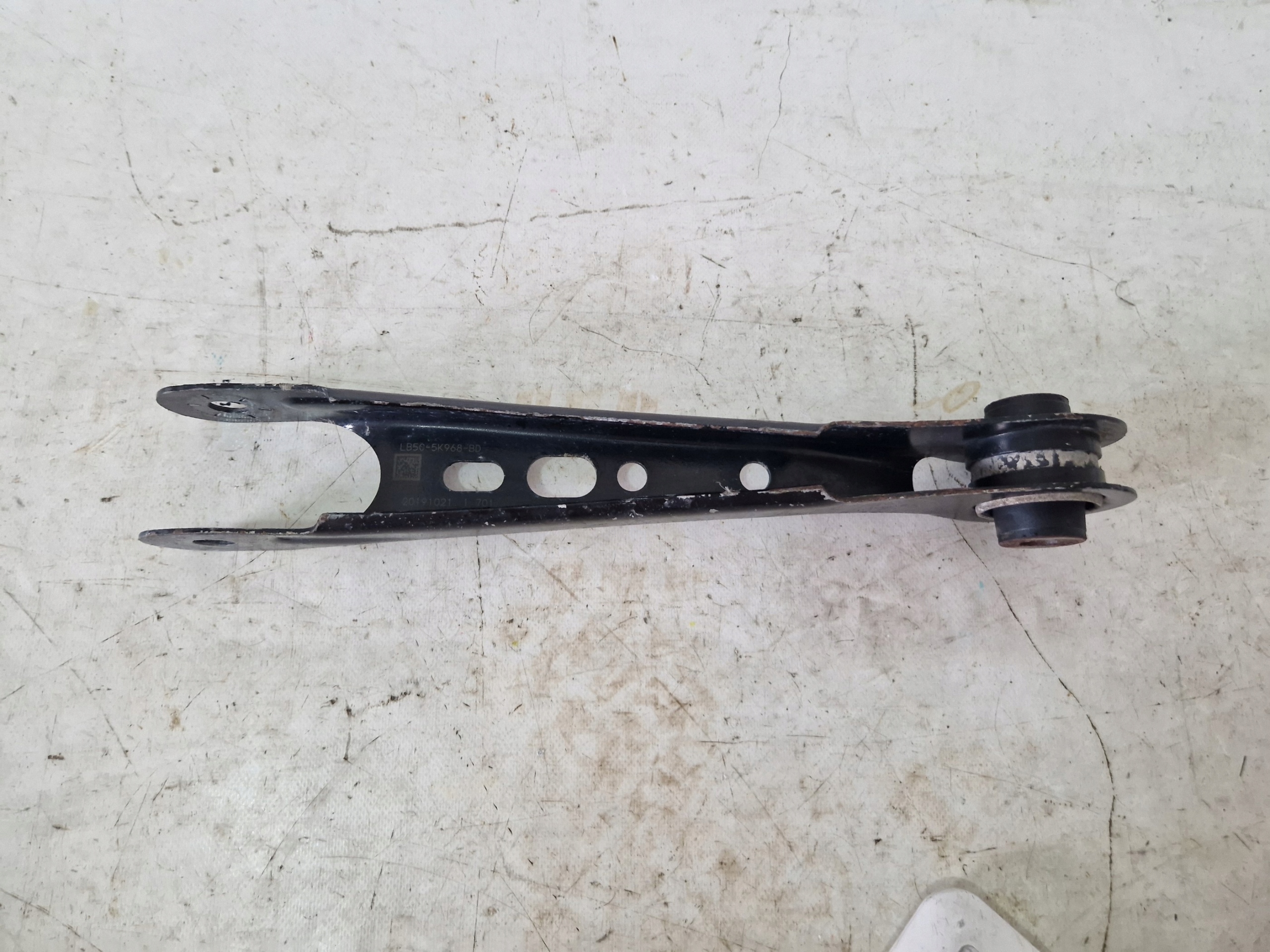 FORD EXPLORER VI MK6 2020- arm rear part rear right = left LB5C-5K968-BD