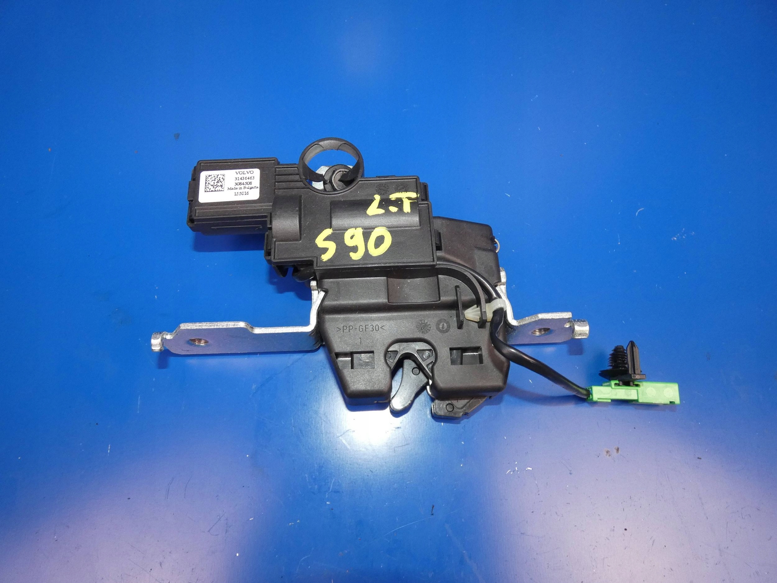 VOLVO S90 II lock OPARCIA KANAPY rear part