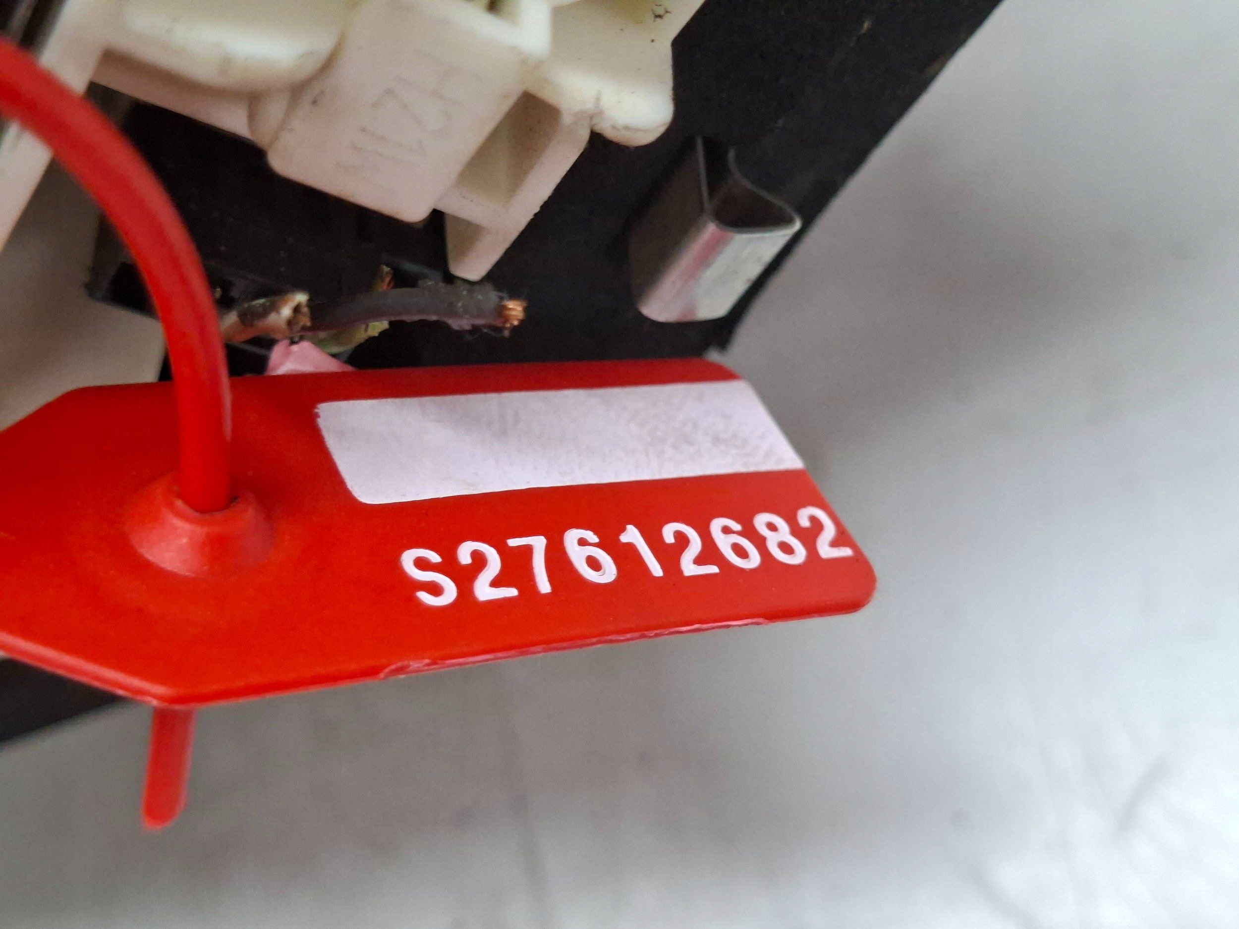 light rear right to the bonnet OPEL ASTRA J HB LIFT 2012