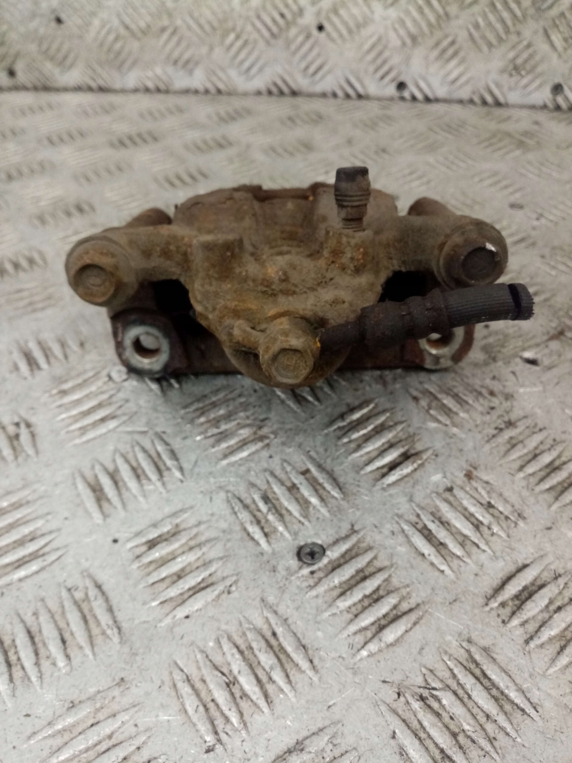 caliper brake left rear part rear NISSAN TIIDA