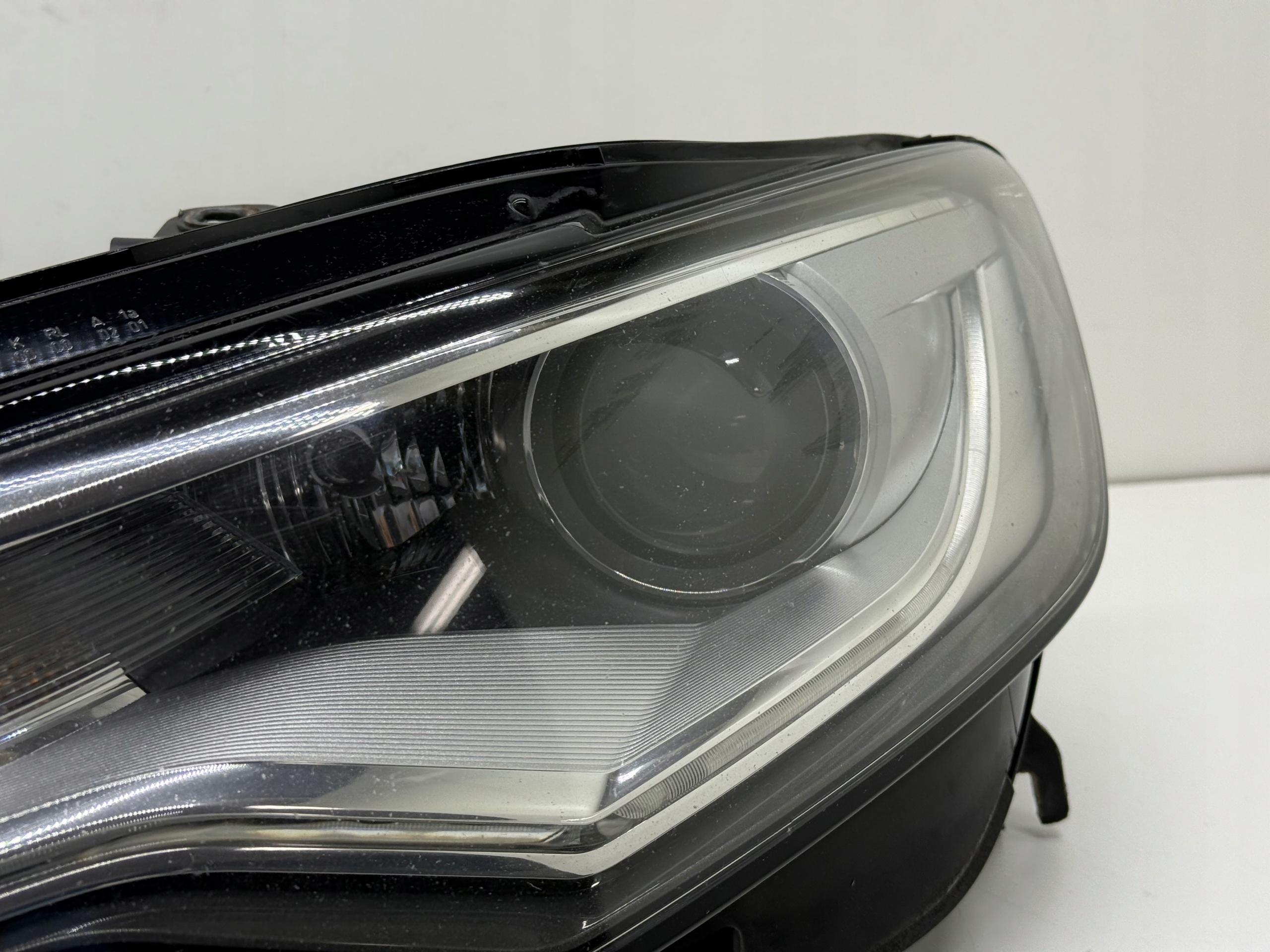AUDI A6 C7 light reflektor left front BI-XENON XENON original!