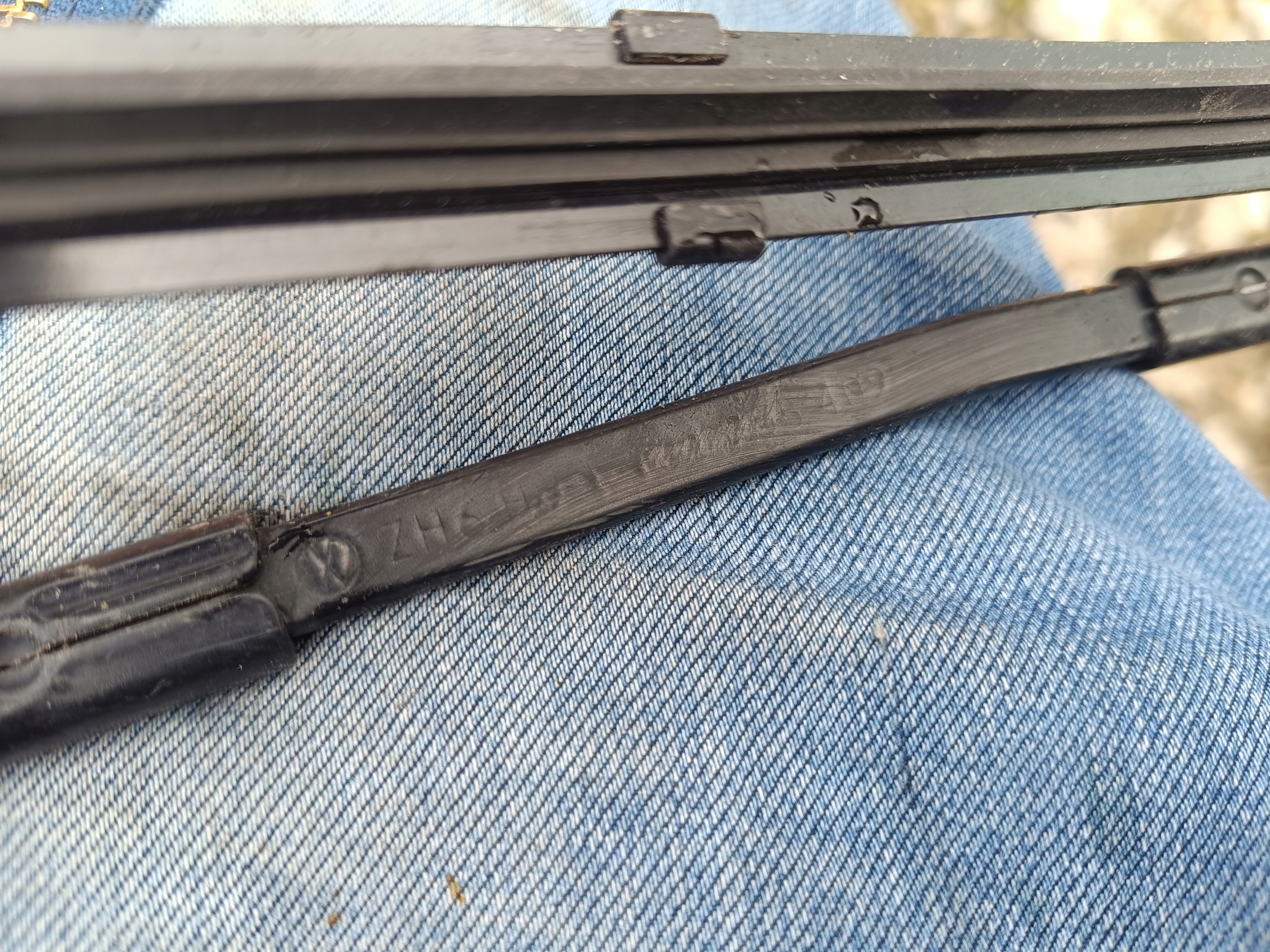 VW GOLF VI 08-16 wiper arm left 1Q1955409