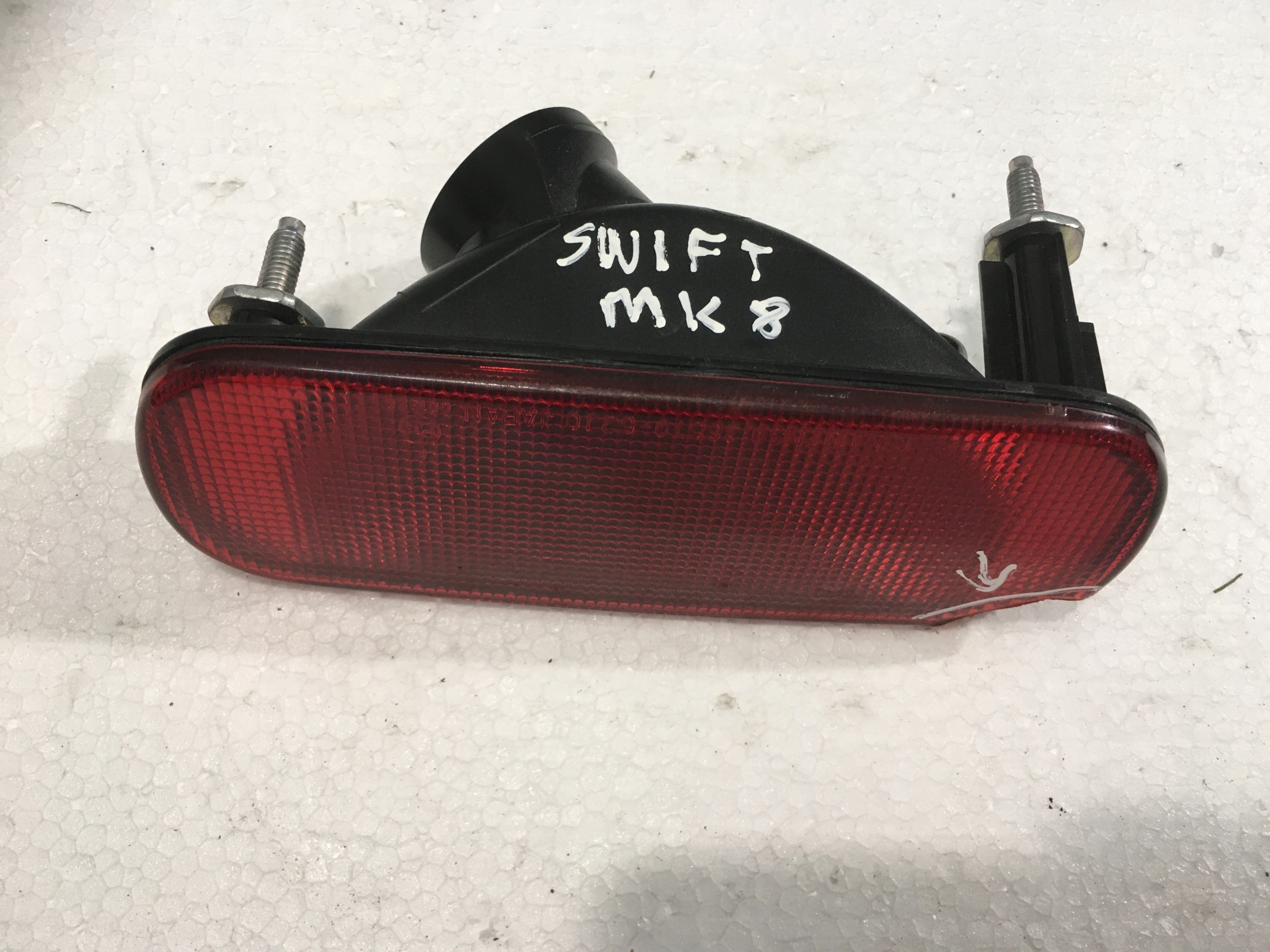 LAMPKA W ZDERZAK TYL SWIFT III MK8 36570-62J0