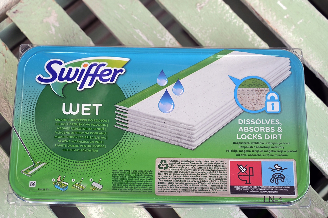 SWIFFER WET MOKRE CHUSTECZKI DO PODŁÓG WKŁADY WYMIENNE ŚCIERECZKI 10 SZT Postać chusteczki nawilżane