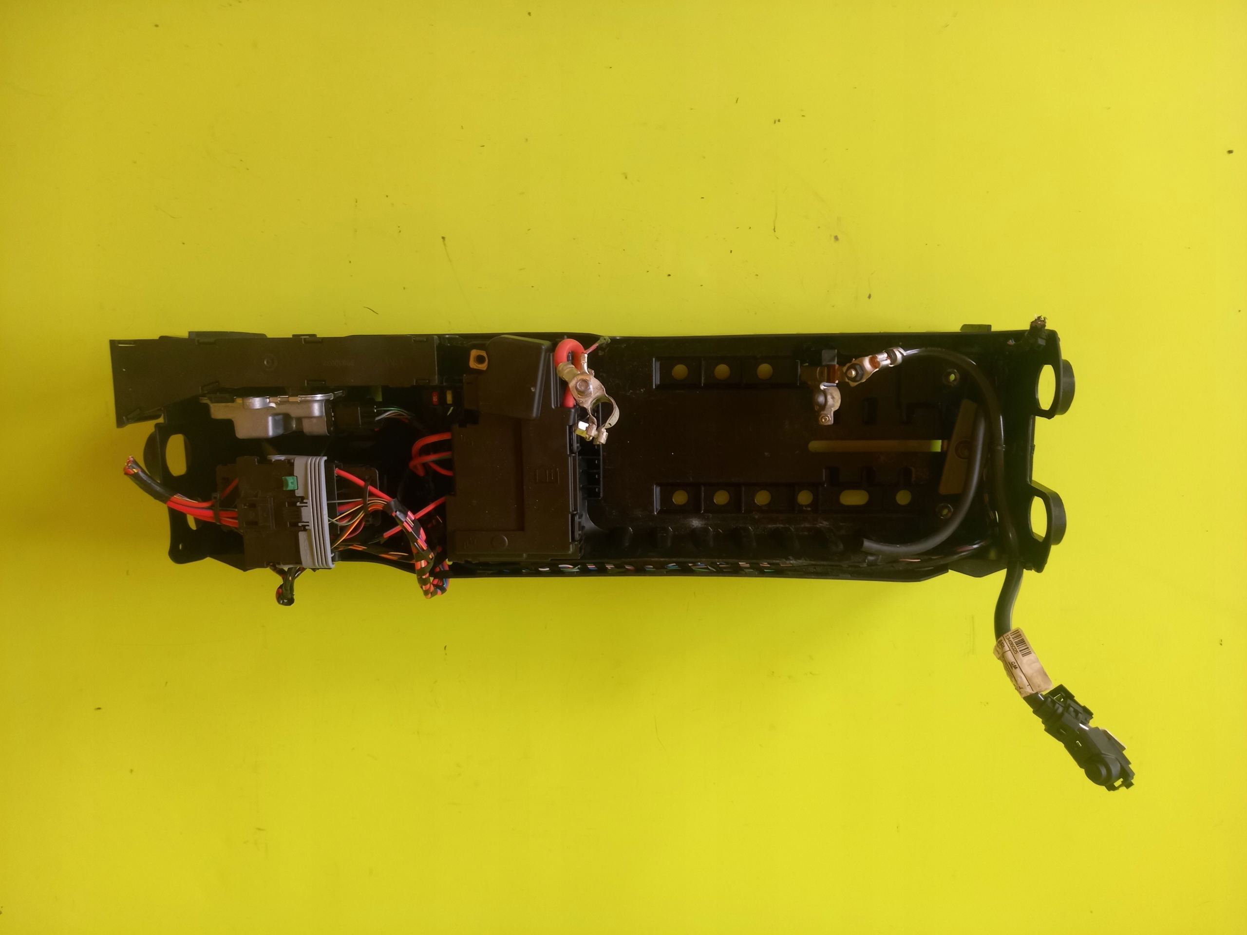 OBUDOWA PODSTAWA AKUMULATORA HB OPEL ASTRA V K 17R