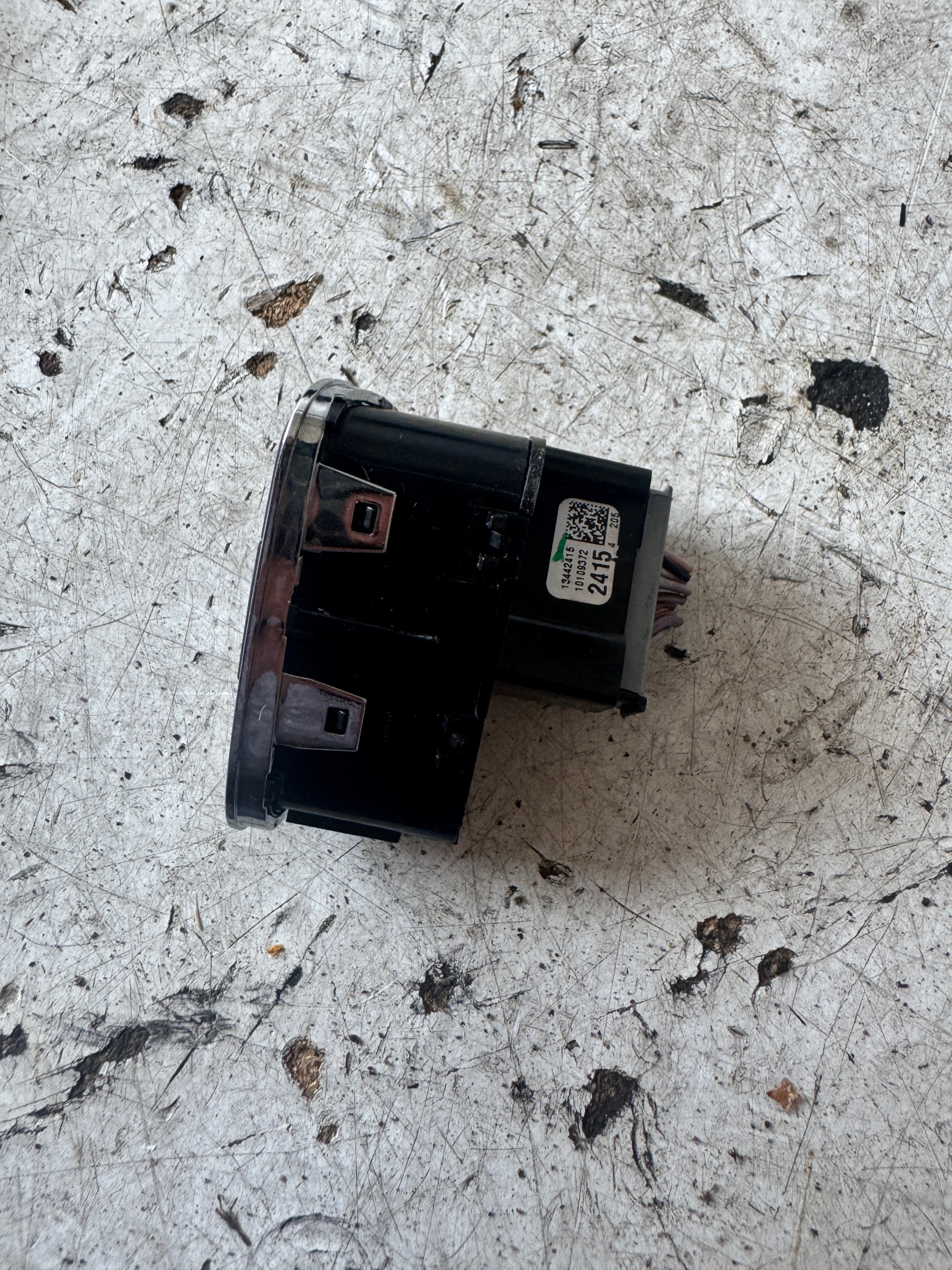 OPEL CORSA E left button PDC ASYSTENT PODGRZEWANIE KIEROWINCY 13442415