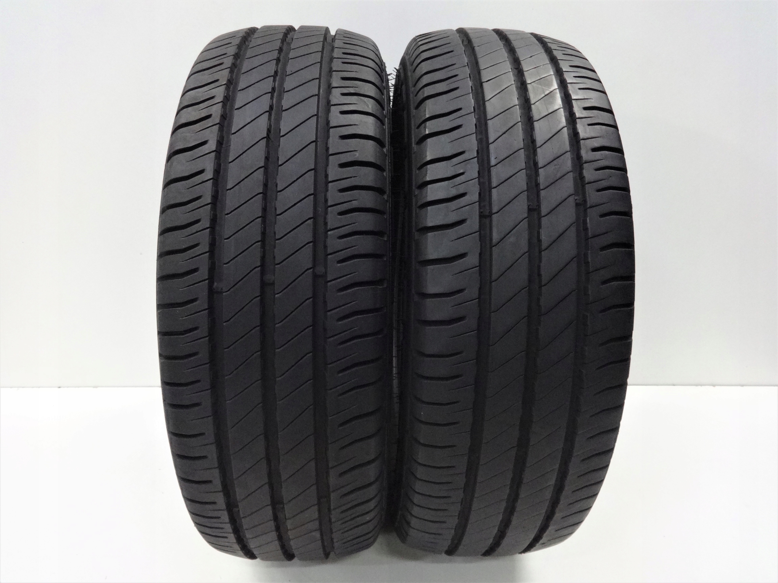 215/65 / 16C Michelin Agilis 3