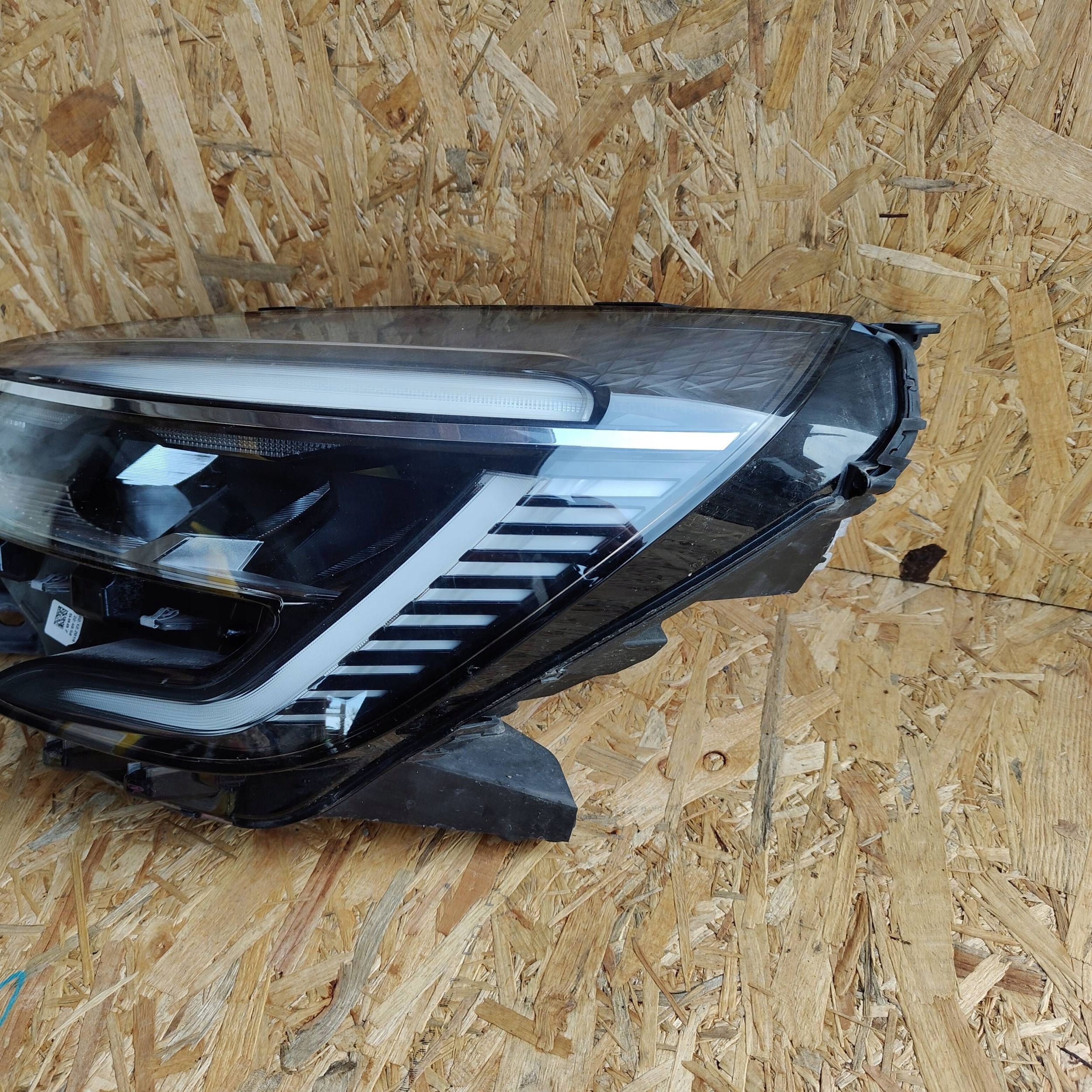 Reflektor front side left Renault Clio V 260605690R