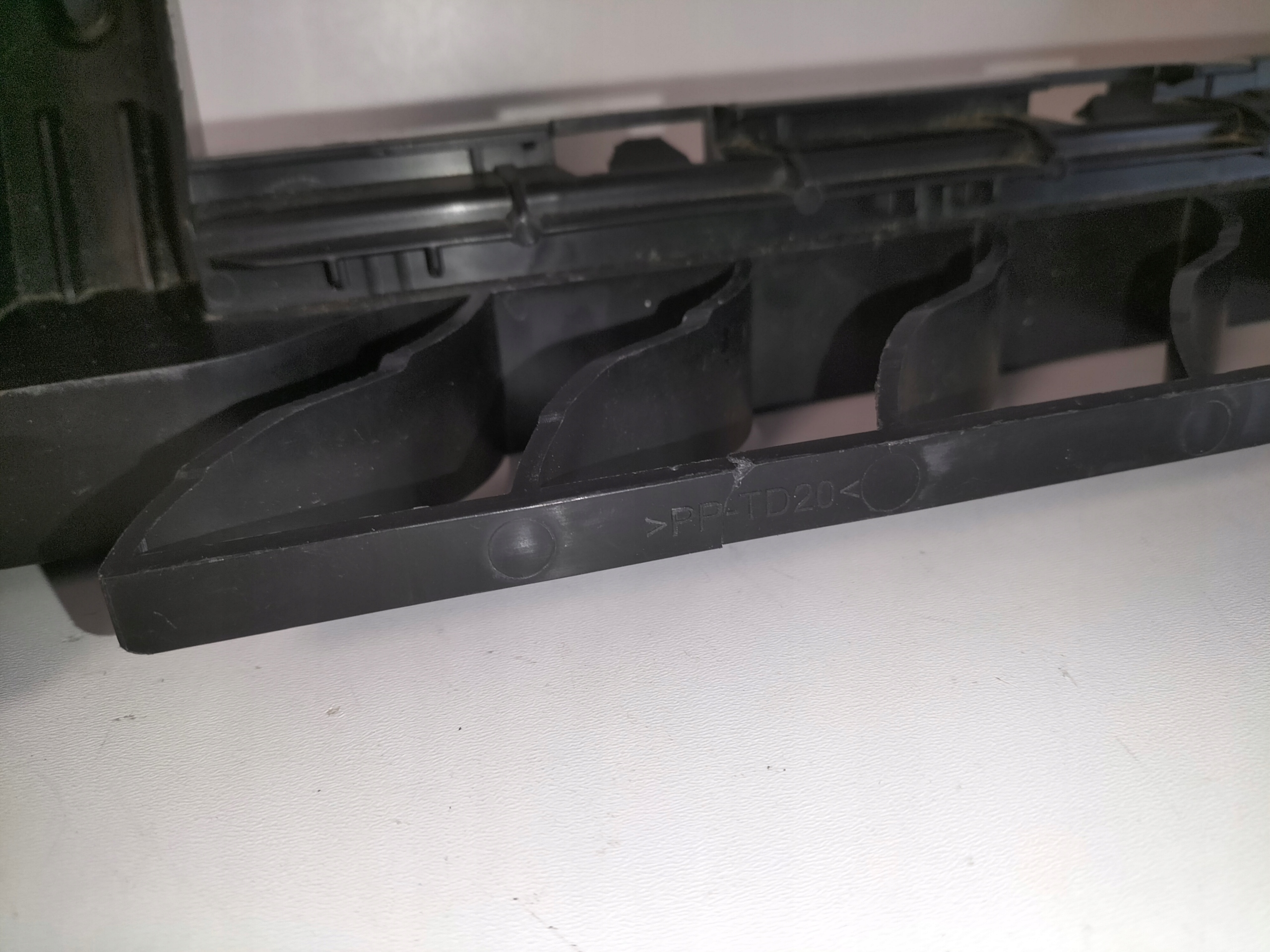 Support montage pare-chocs Avant Moyenne Console Grille/masque VW TAOS 20