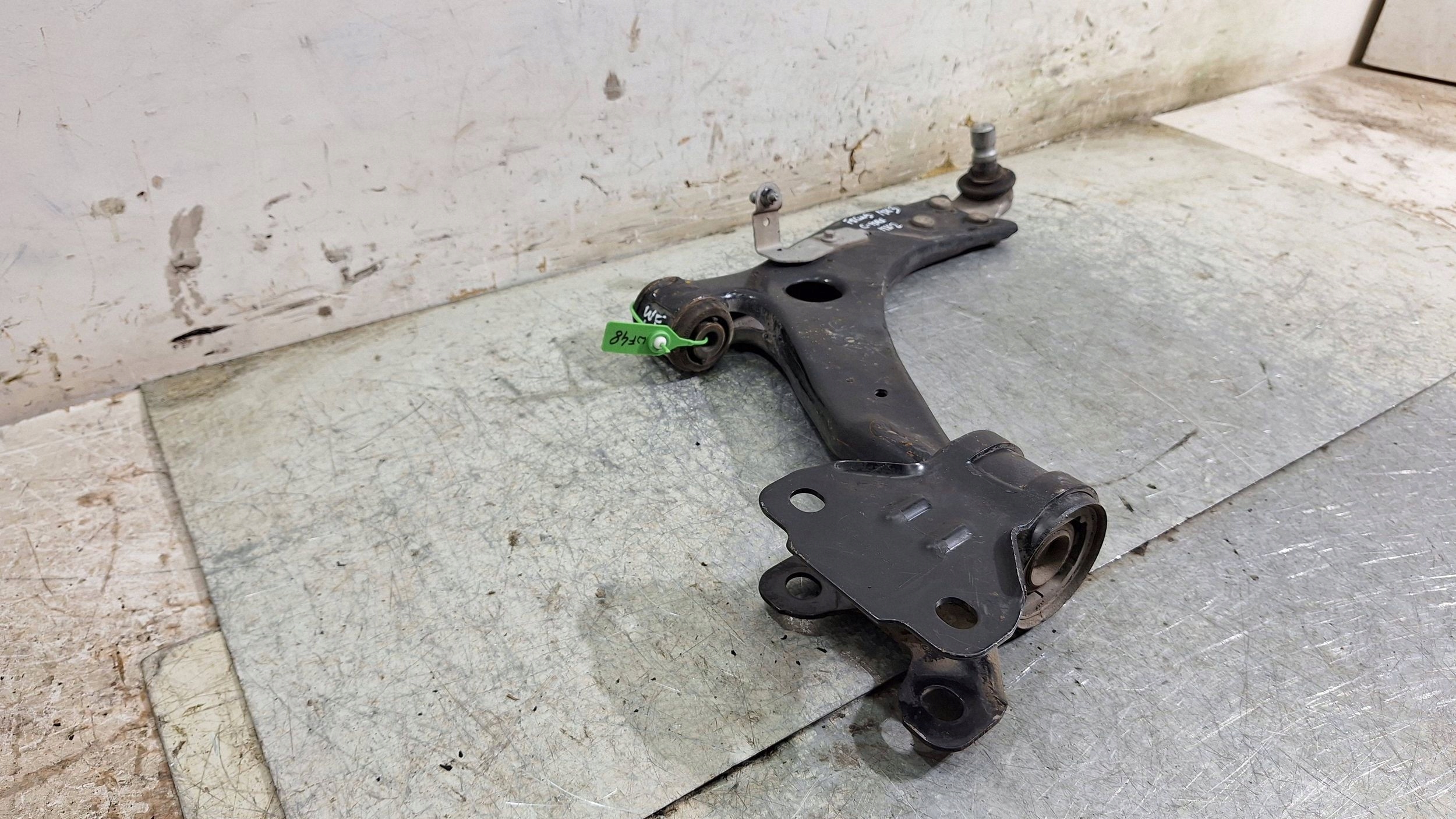 arm right front BV61-3A423-AAC FORD FOCUS MK3 C-MAX MK2 GRAND C-MAX MK2