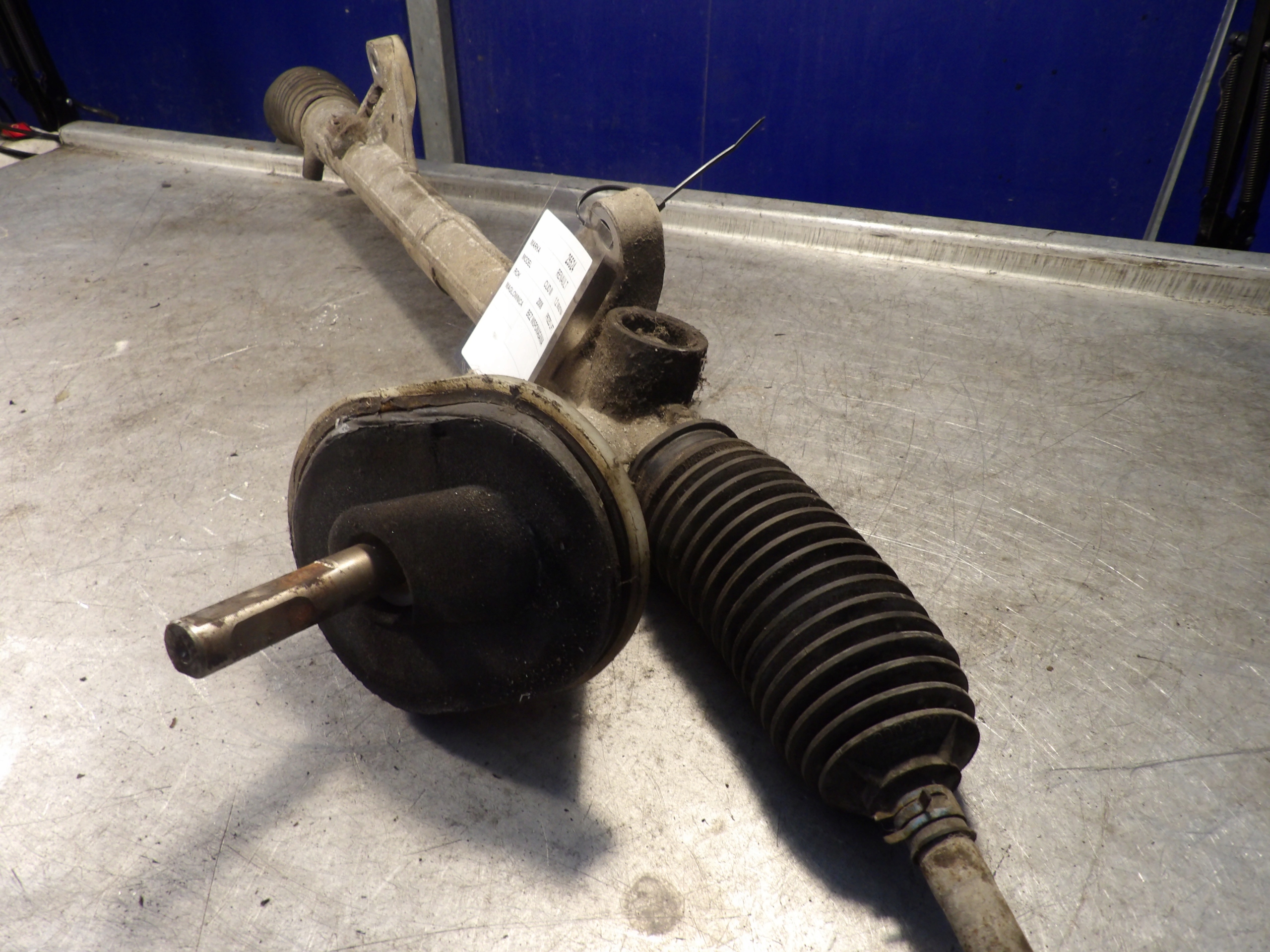 Renault Clio III Boîter direction 8200595935 A0007955