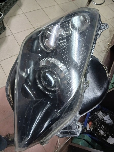 REFLEKTOR right OPEL ASTRA H XENON
